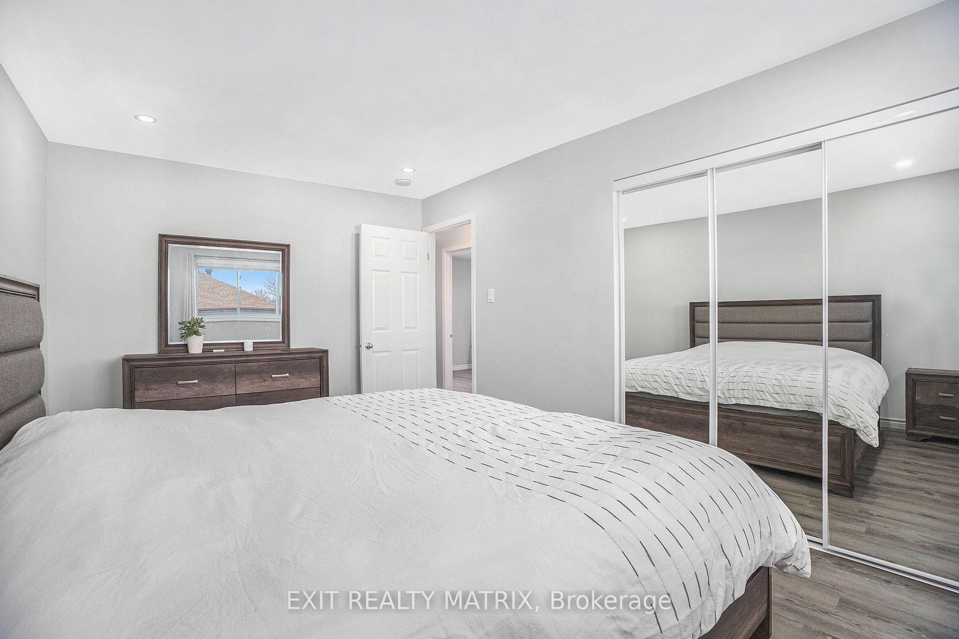 Photo 20 of 697 Levac Drive, Ottawa, Fallingbrook/Pineridge — HOMEH