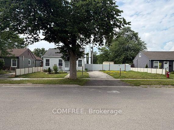 Photo of 142 Mcarthur Avenue
