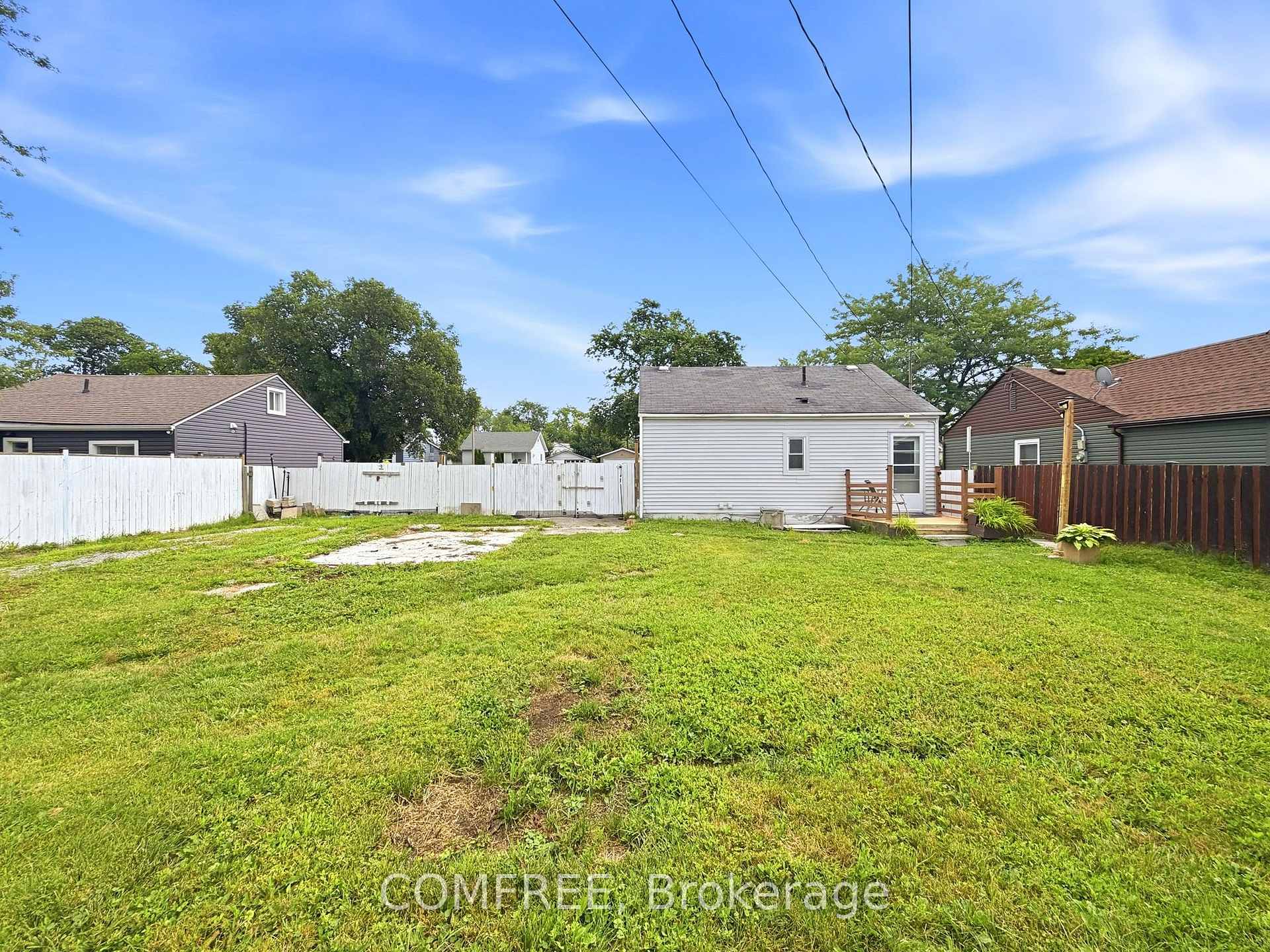 Photo 4 of 142 Mcarthur Avenue, Welland, Lincoln/Crowland — HOMEH