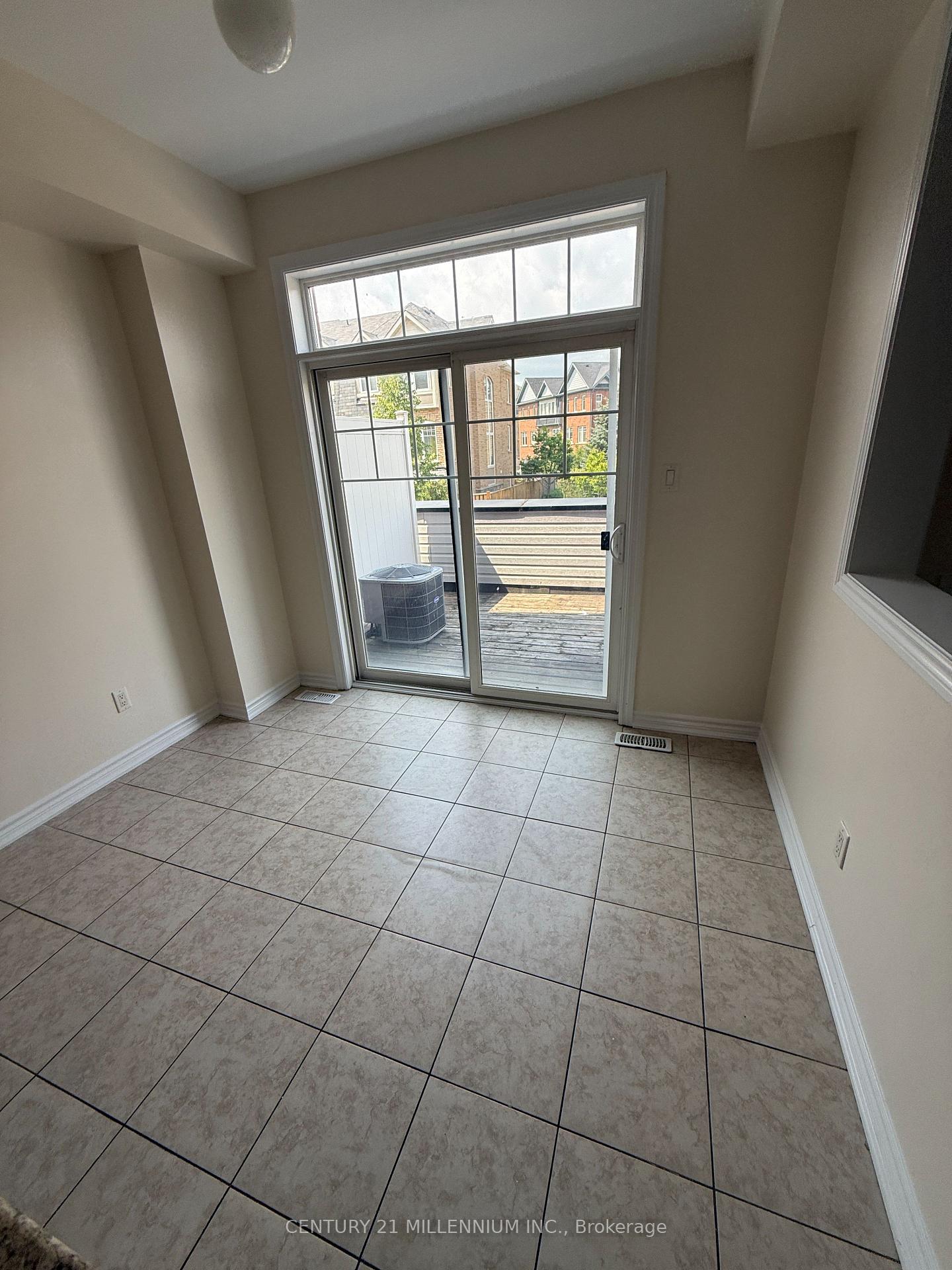 Photo 6 of 62 Magdalene Crescent, Brampton, Heart Lake East — HOMEH