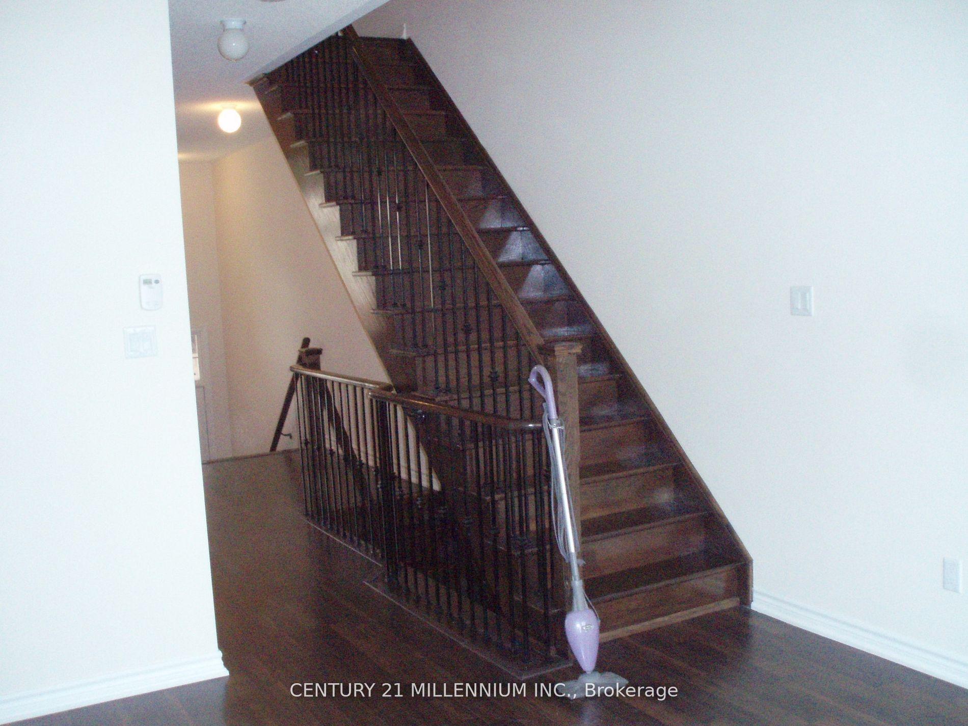 Photo 8 of 62 Magdalene Crescent, Brampton, Heart Lake East — HOMEH