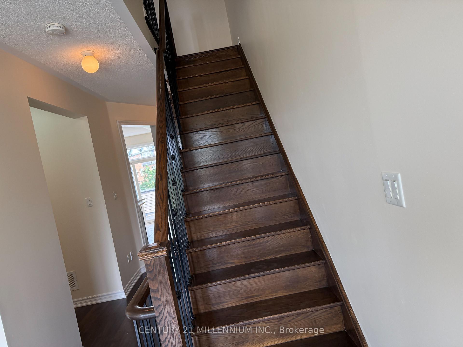 Photo 17 of 62 Magdalene Crescent, Brampton, Heart Lake East — HOMEH