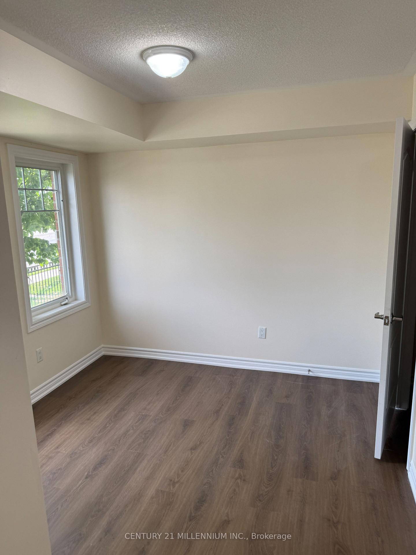 Photo 20 of 62 Magdalene Crescent, Brampton, Heart Lake East — HOMEH