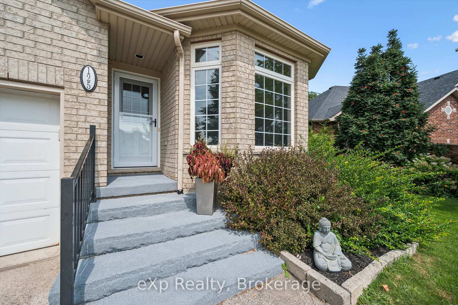 Photo 3 of 125 Halls Drive, Centre Wellington, Elora/Salem — HOMEH