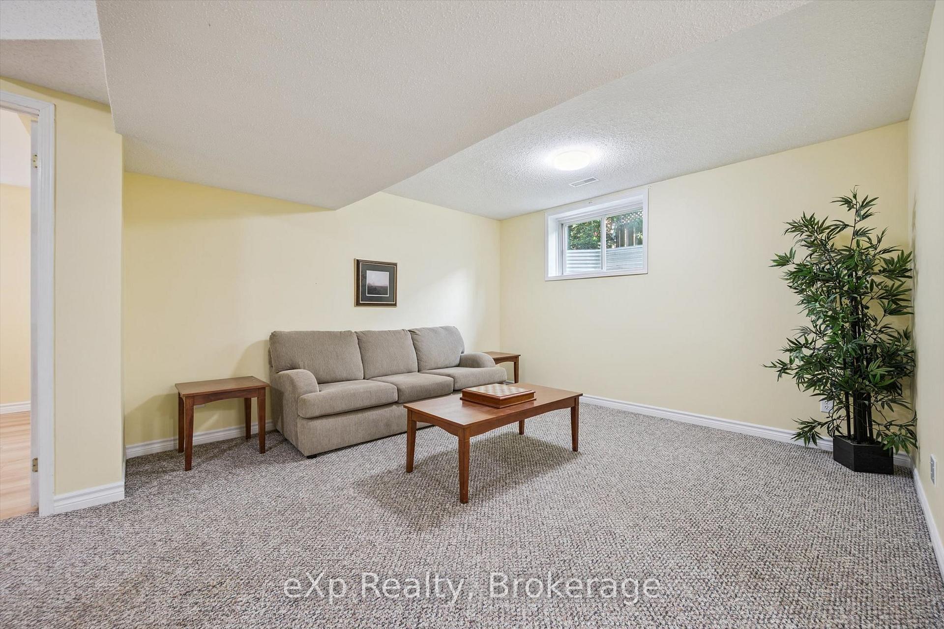 Photo 26 of 125 Halls Drive, Centre Wellington, Elora/Salem — HOMEH