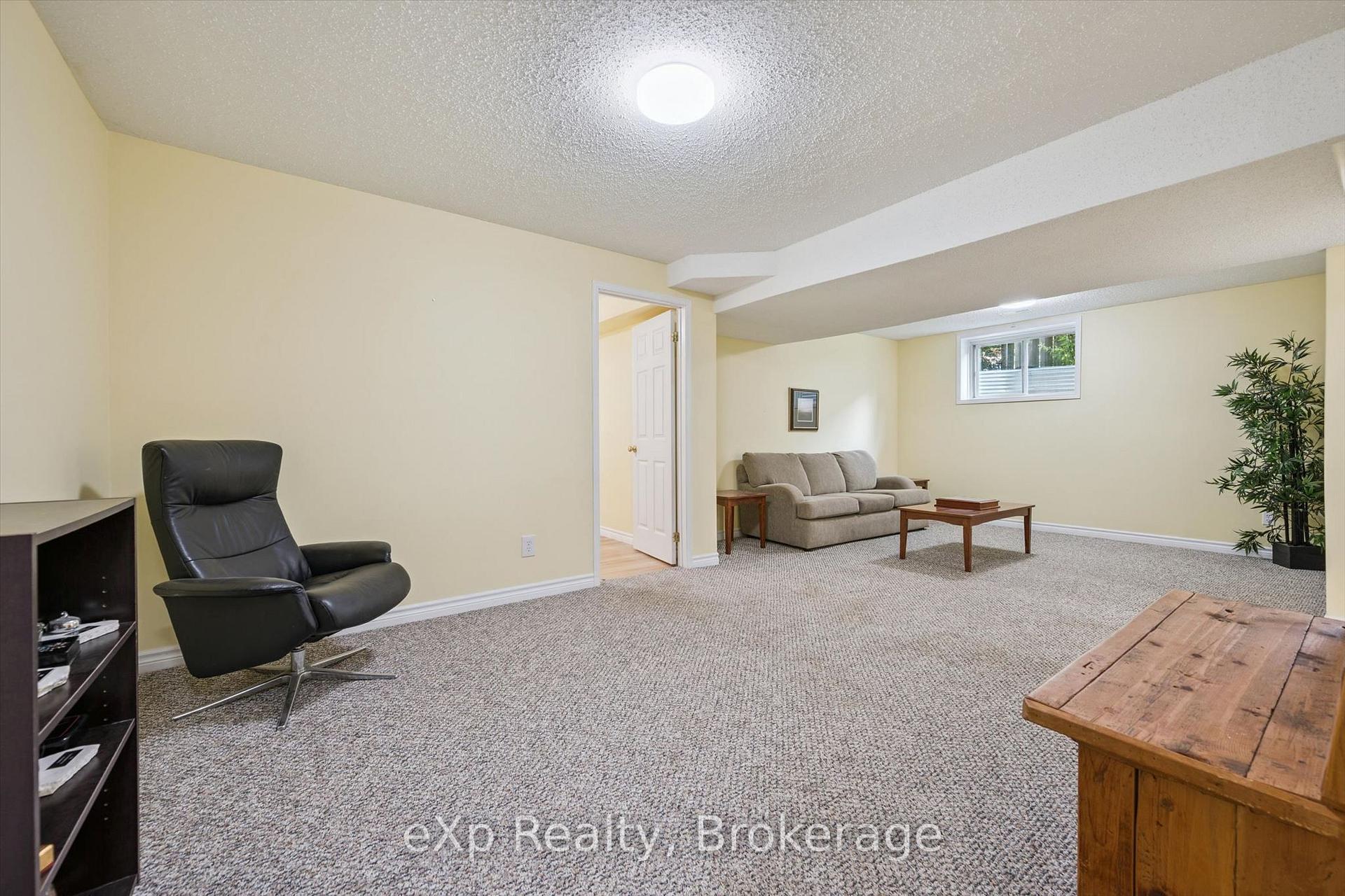 Photo 27 of 125 Halls Drive, Centre Wellington, Elora/Salem — HOMEH