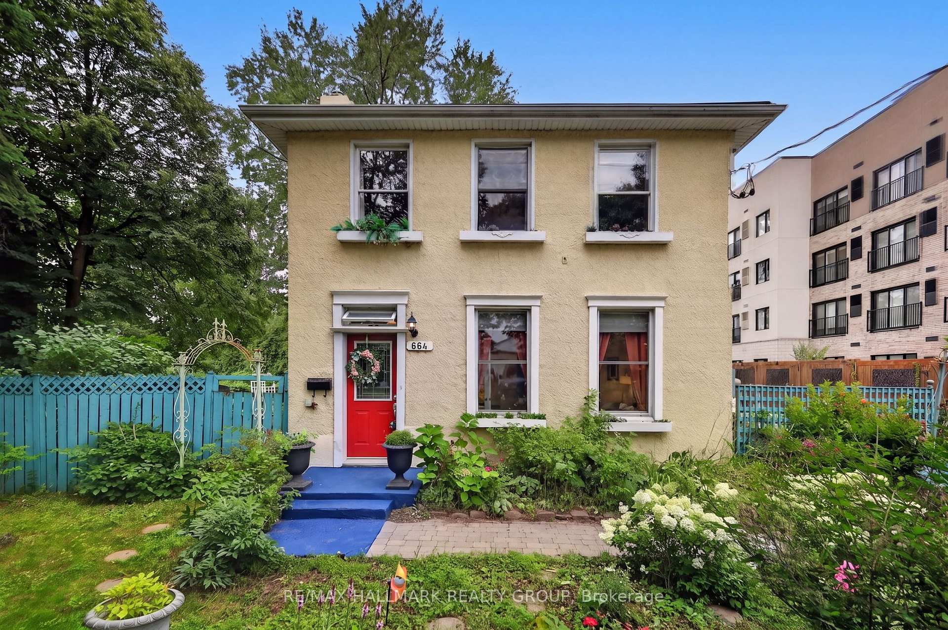 Photo of 664 Center Street