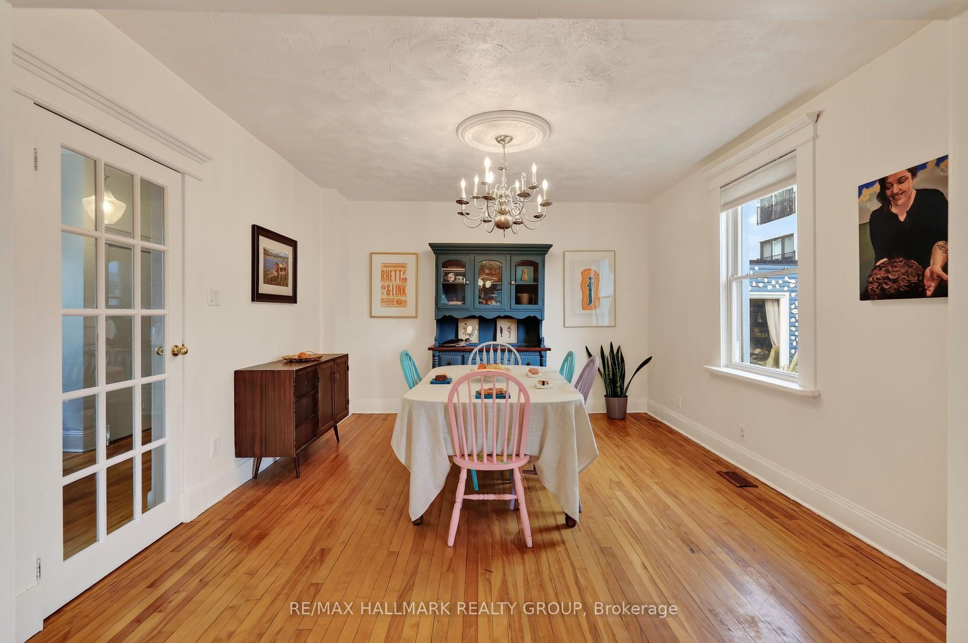 Photo 7 of 664 Center Street, Ottawa, Castle Heights/Rideau High — HOMEH