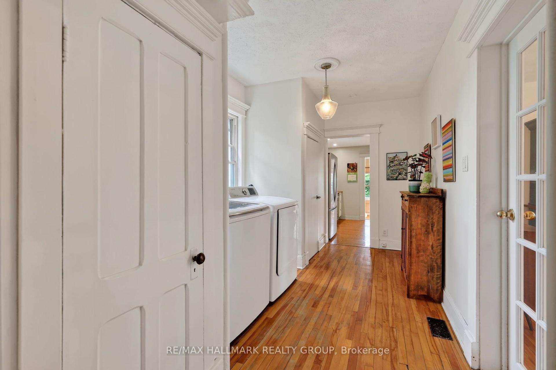 Photo 10 of 664 Center Street, Ottawa, Castle Heights/Rideau High — HOMEH