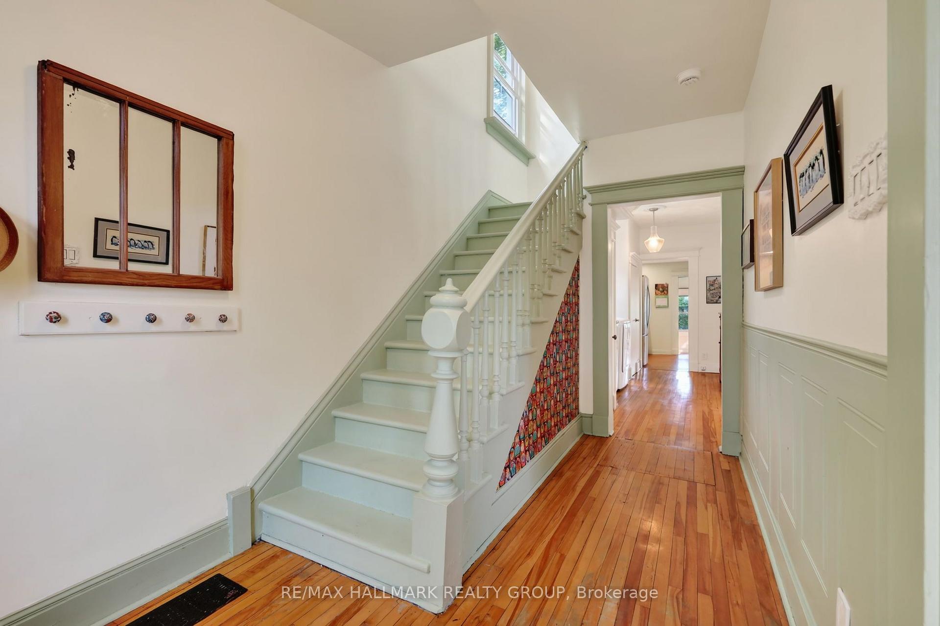 Photo 20 of 664 Center Street, Ottawa, Castle Heights/Rideau High — HOMEH