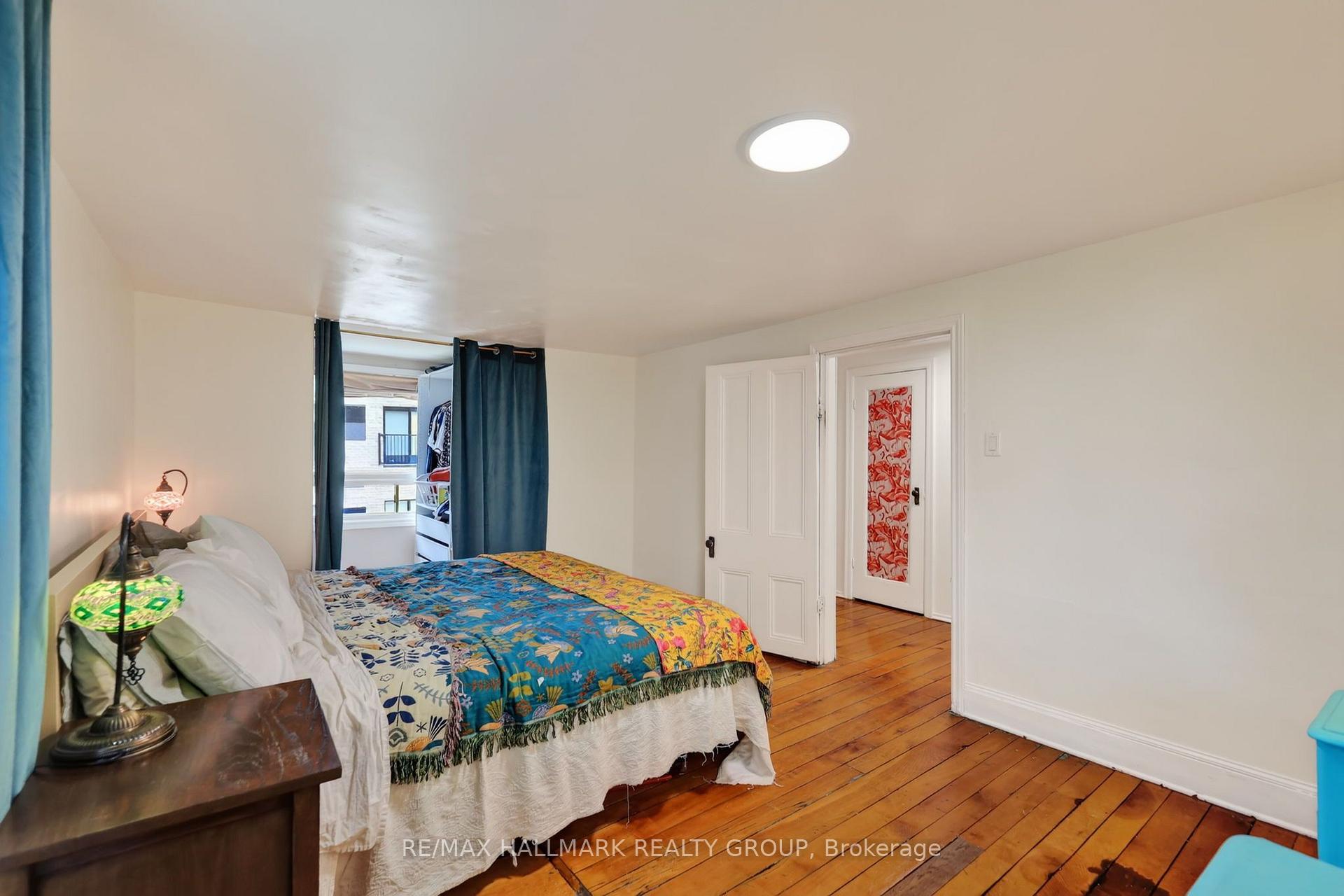 Photo 22 of 664 Center Street, Ottawa, Castle Heights/Rideau High — HOMEH