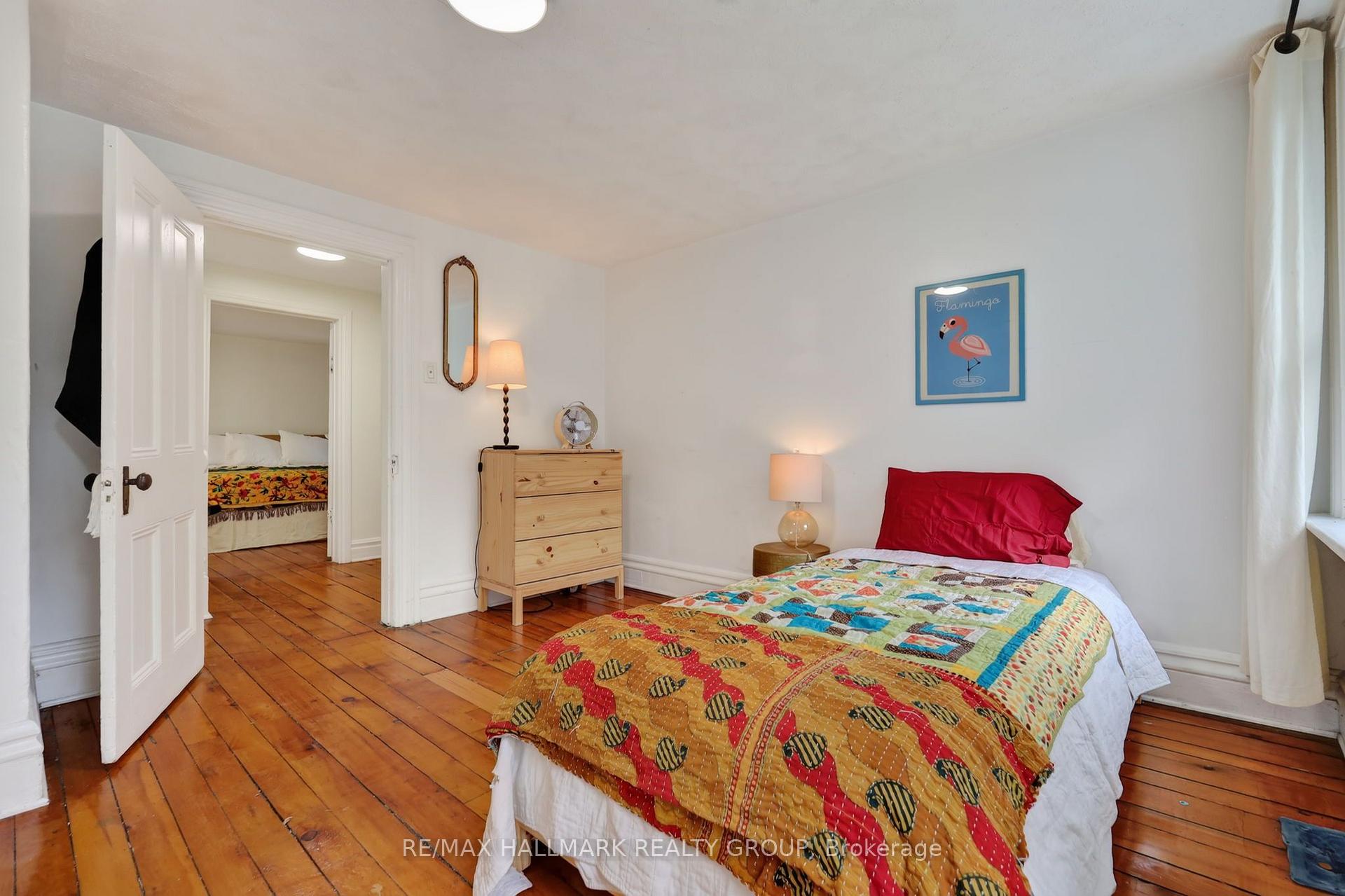 Photo 26 of 664 Center Street, Ottawa, Castle Heights/Rideau High — HOMEH