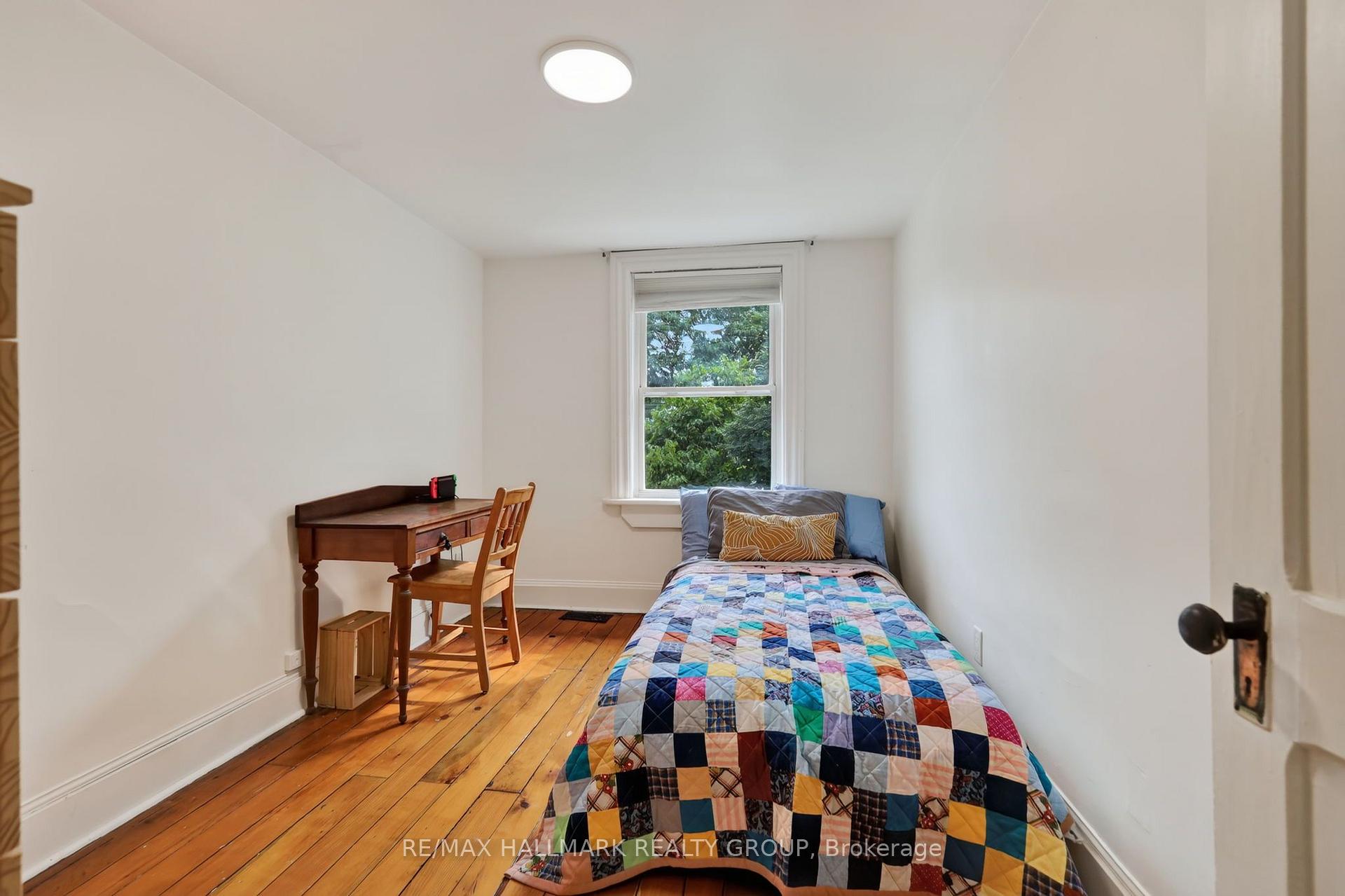 Photo 27 of 664 Center Street, Ottawa, Castle Heights/Rideau High — HOMEH