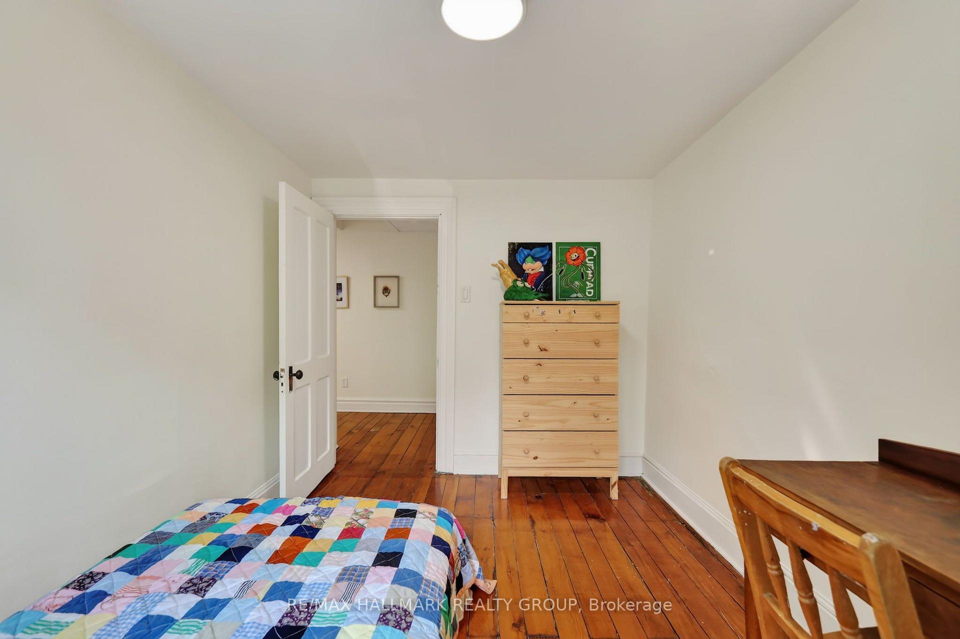 Photo 28 of 664 Center Street, Ottawa, Castle Heights/Rideau High — HOMEH
