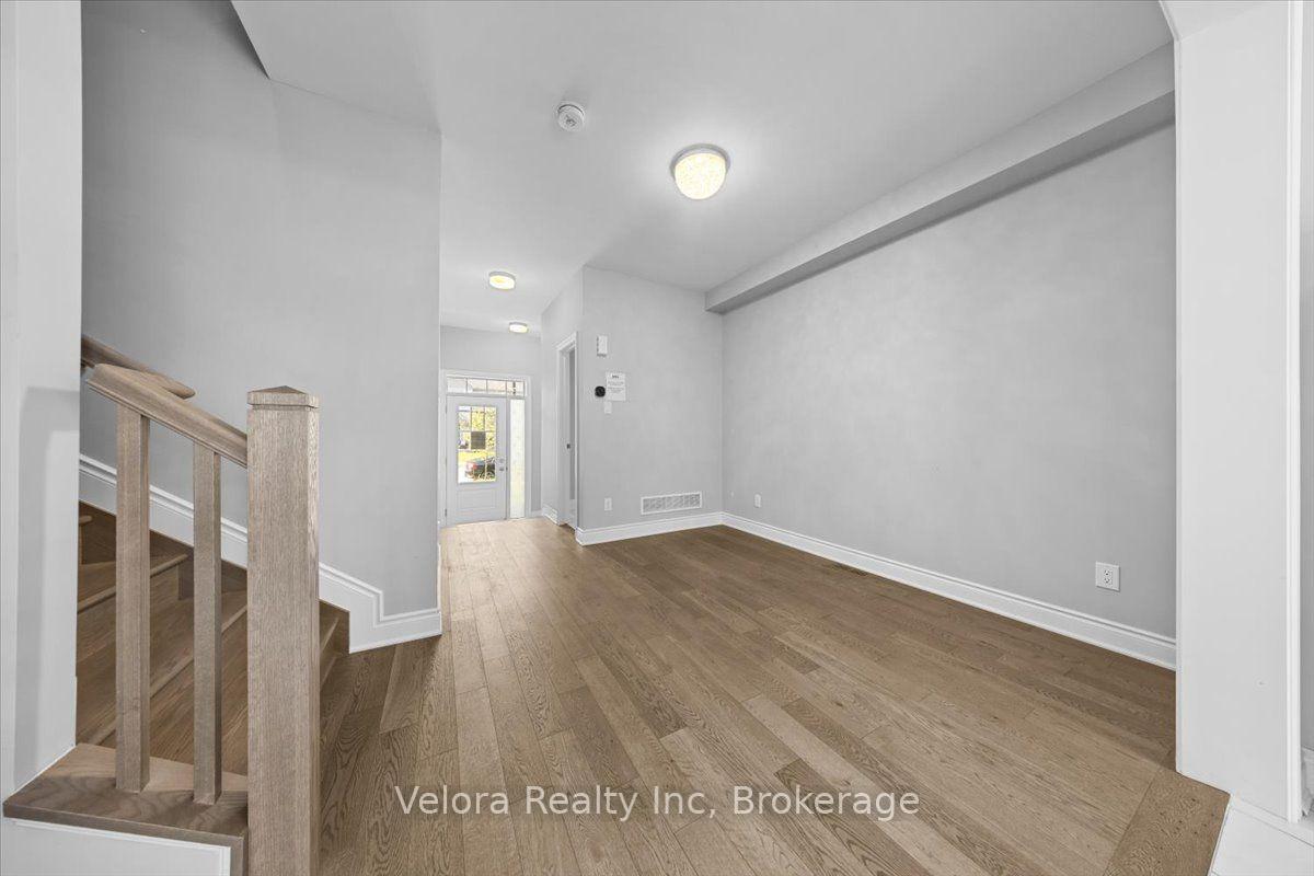 Photo 10 of 557 Flagstaff Drive, Ottawa, Barrhaven - Half Moon Bay — HOMEH