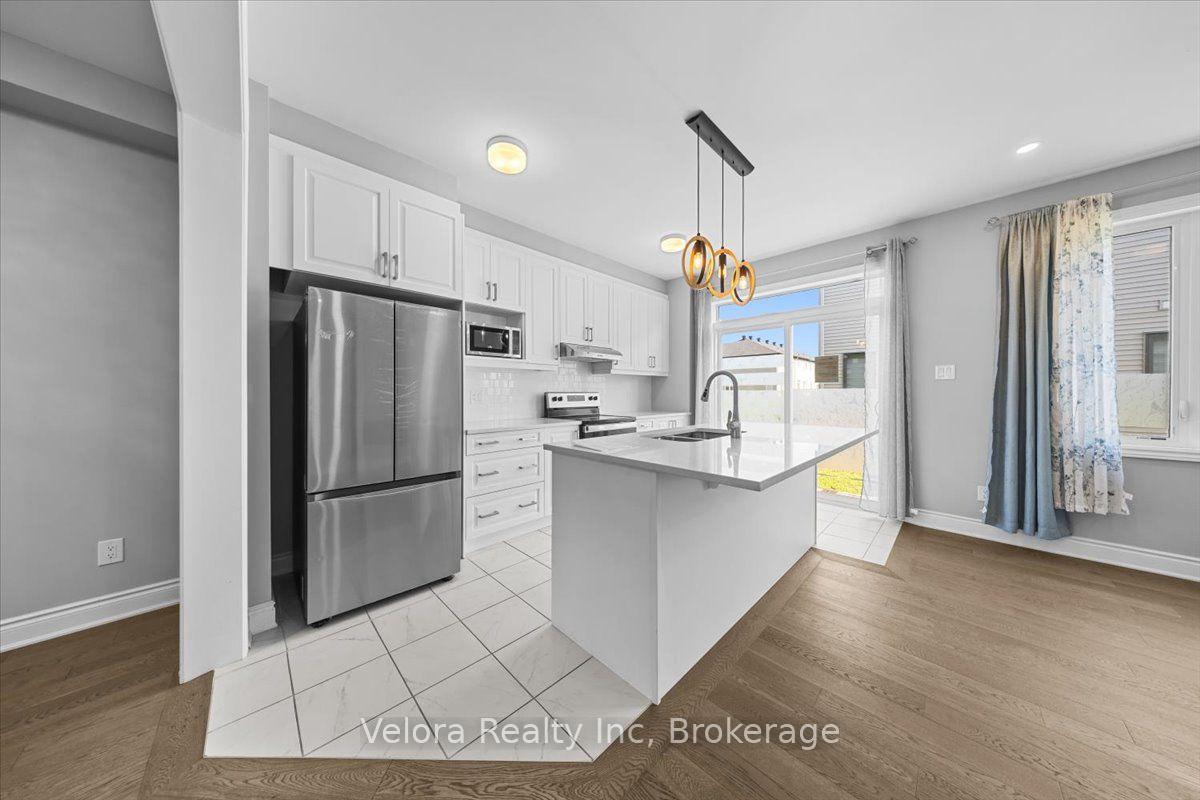 Photo 14 of 557 Flagstaff Drive, Ottawa, Barrhaven - Half Moon Bay — HOMEH