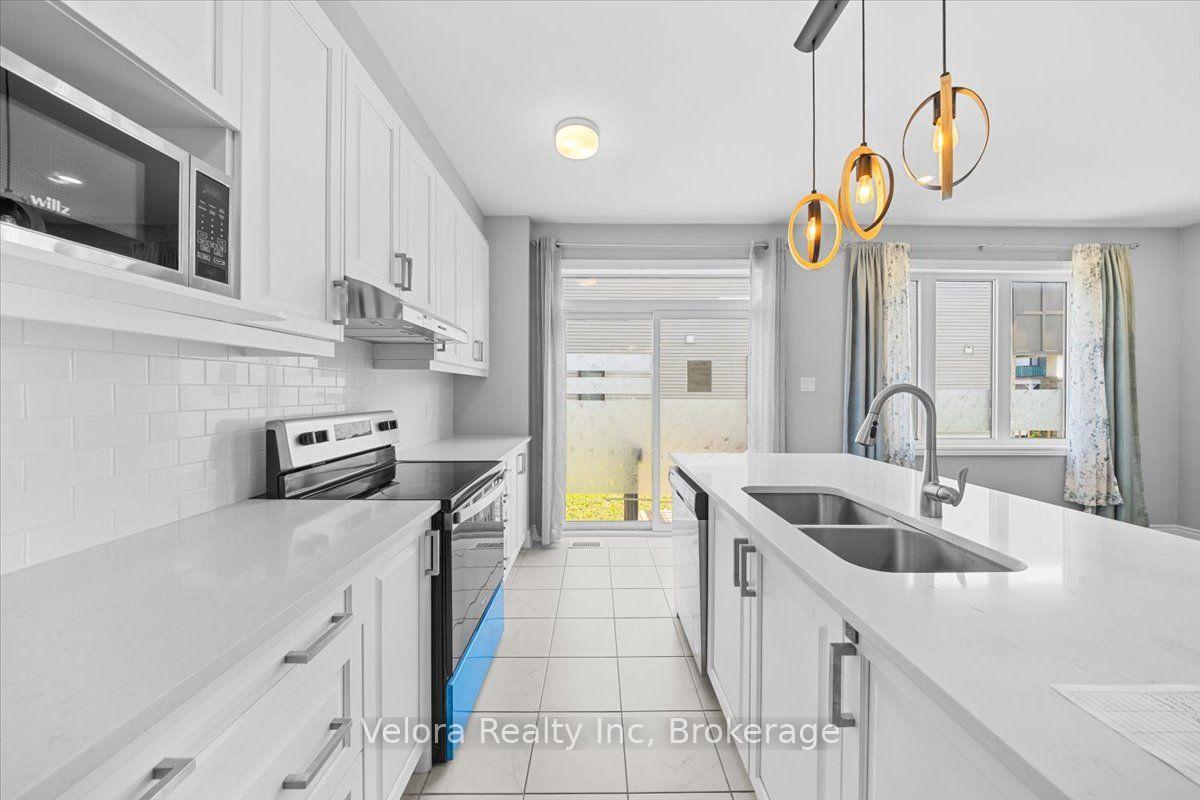 Photo 16 of 557 Flagstaff Drive, Ottawa, Barrhaven - Half Moon Bay — HOMEH