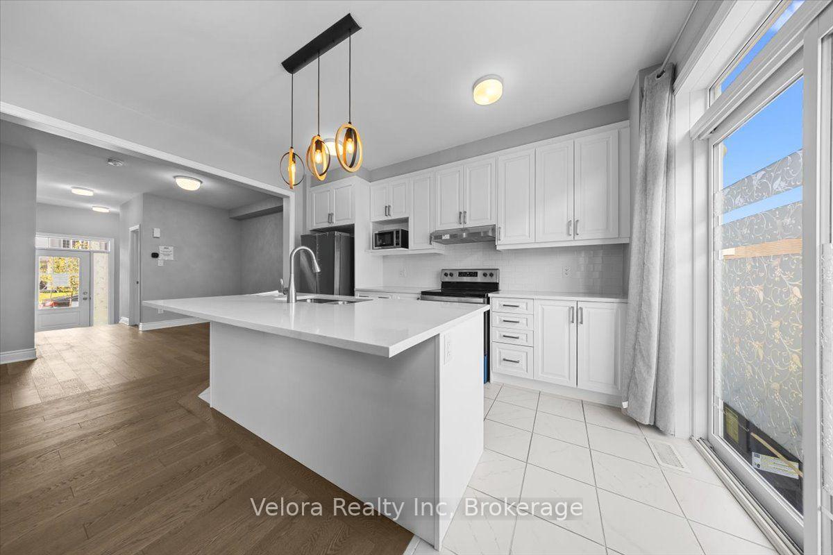 Photo 18 of 557 Flagstaff Drive, Ottawa, Barrhaven - Half Moon Bay — HOMEH