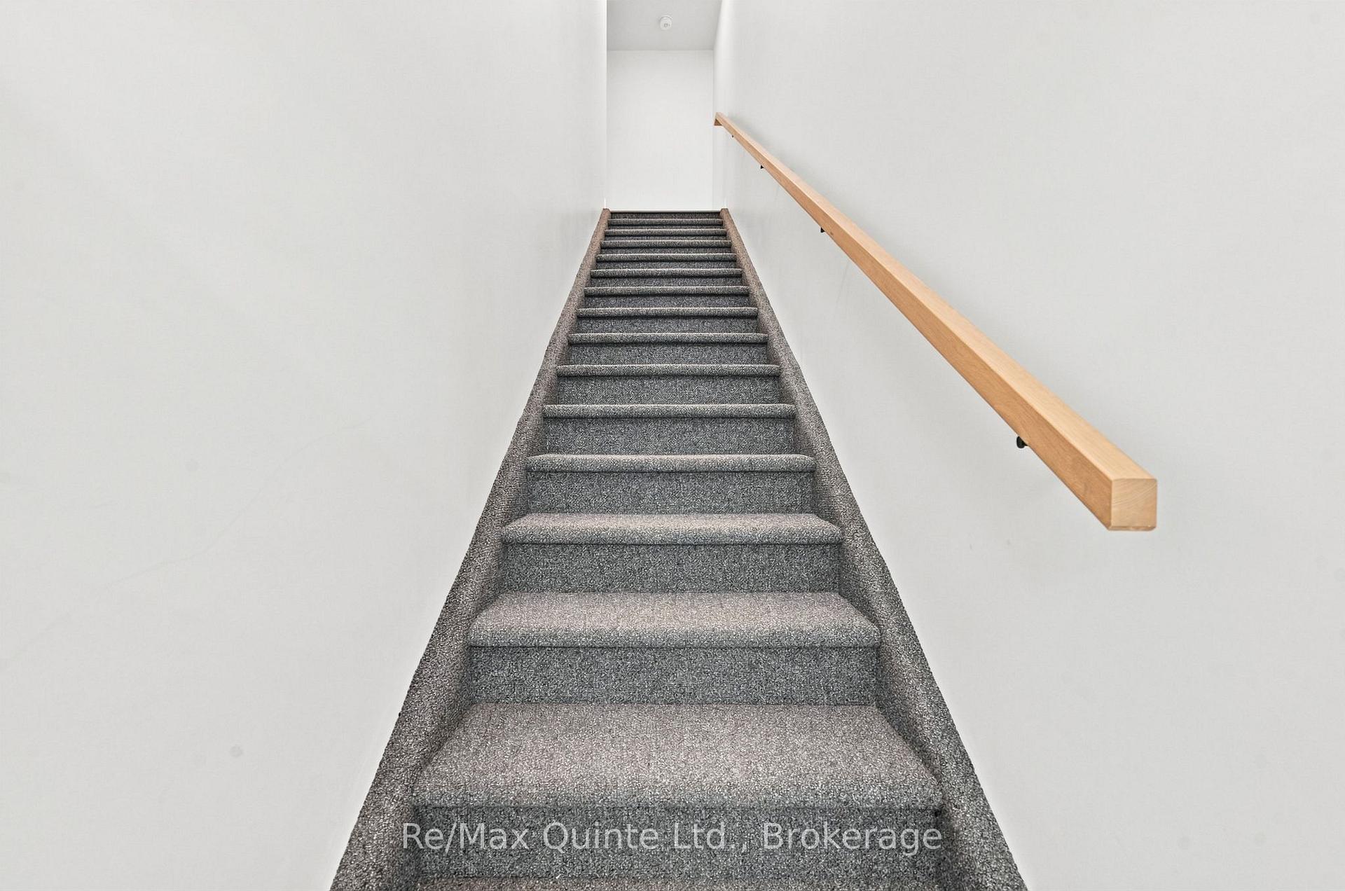 Photo 12 of Unit D, 5 Sienna Avenue, Belleville, Belleville Ward — HOMEH
