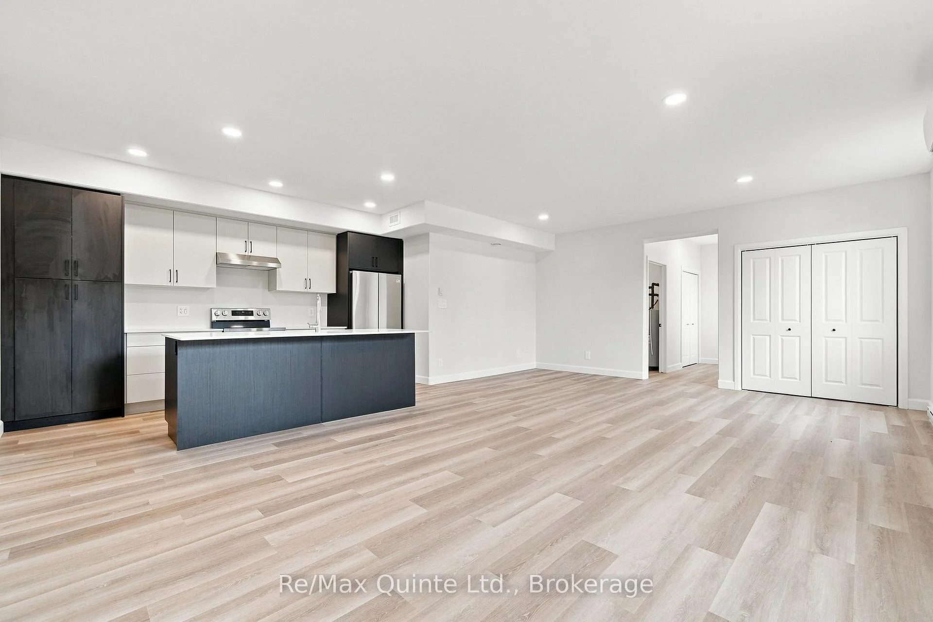 Photo 23 of Unit D, 5 Sienna Avenue, Belleville, Belleville Ward — HOMEH