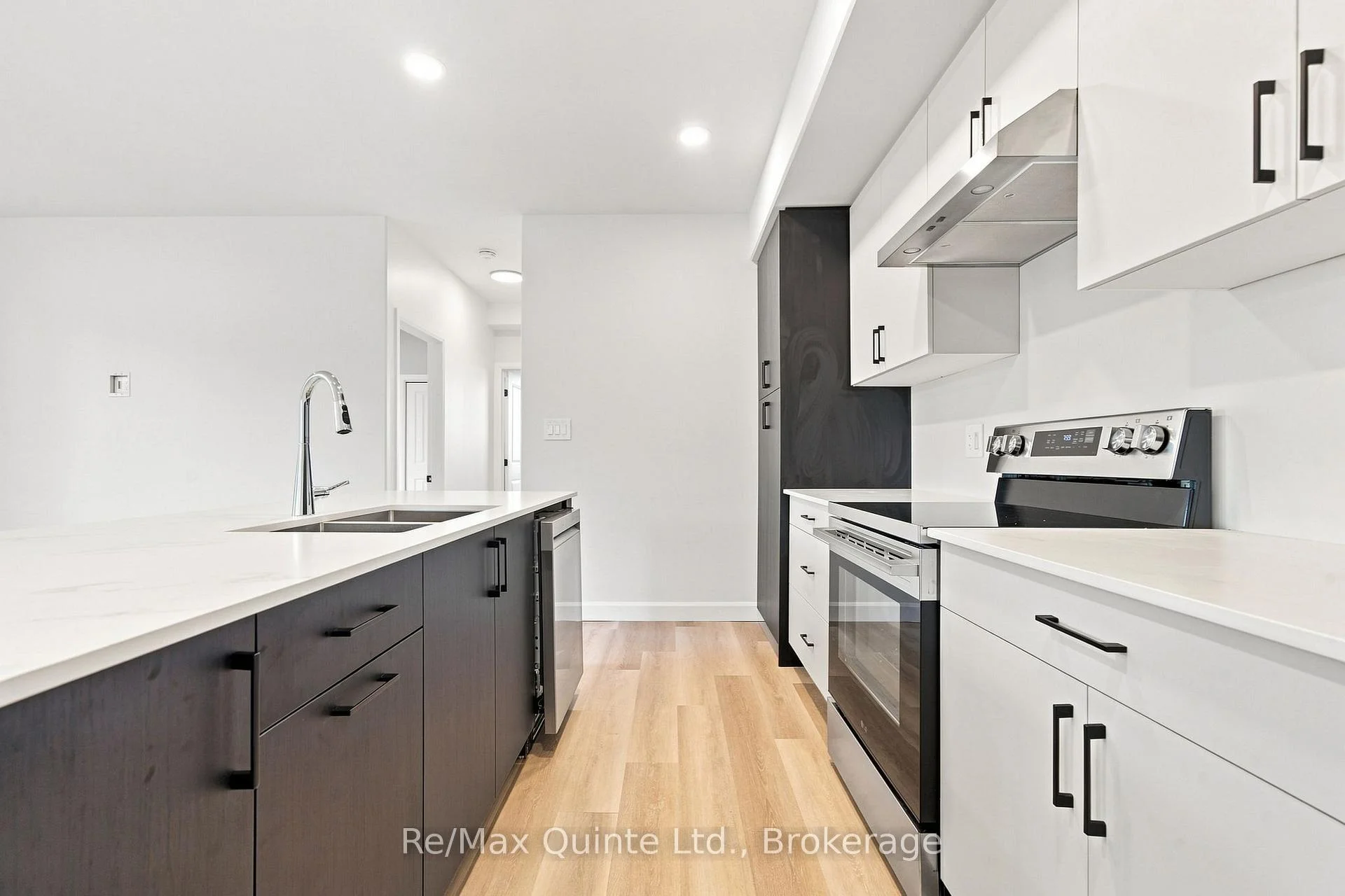 Photo 32 of Unit D, 5 Sienna Avenue, Belleville, Belleville Ward — HOMEH