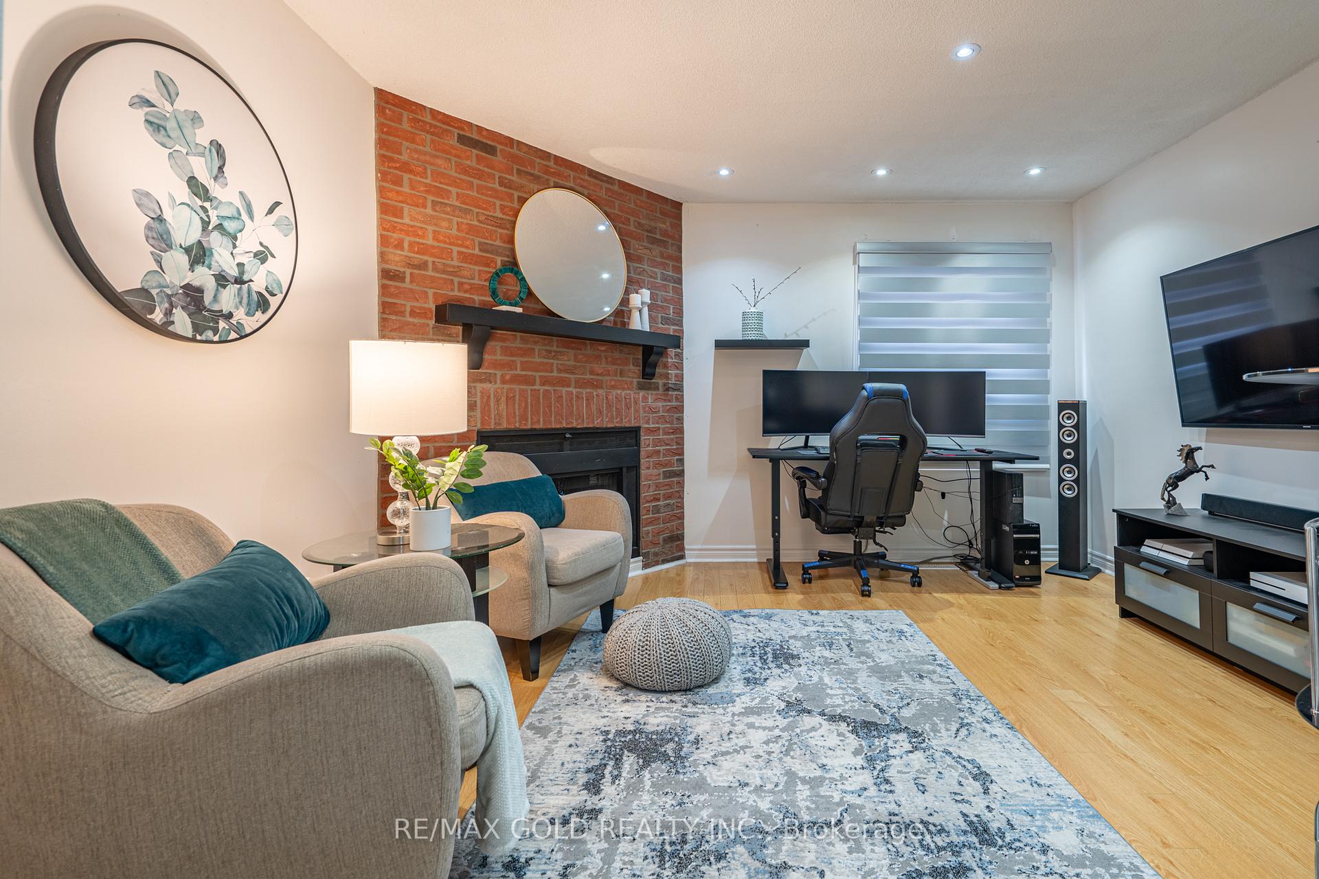 Photo 6 of 86 Whitehaven Drive, Brampton, Heart Lake West — HOMEH