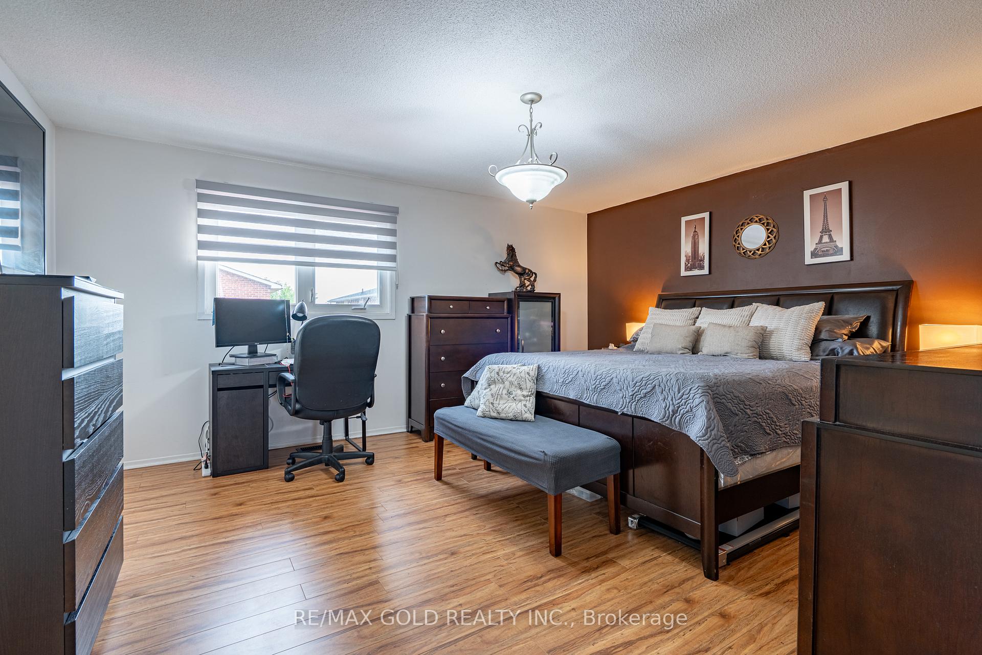 Photo 18 of 86 Whitehaven Drive, Brampton, Heart Lake West — HOMEH