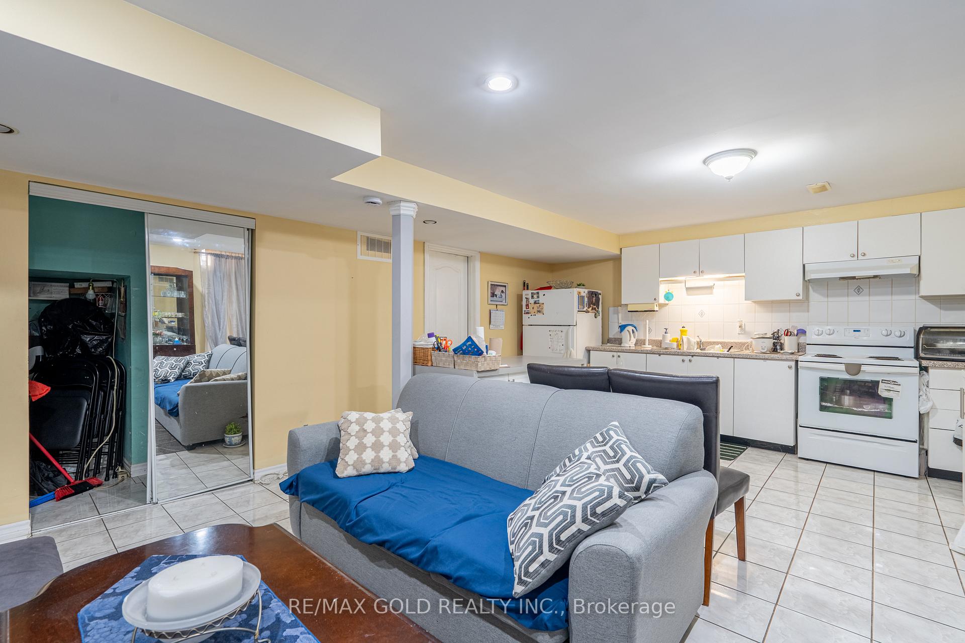 Photo 32 of 86 Whitehaven Drive, Brampton, Heart Lake West — HOMEH