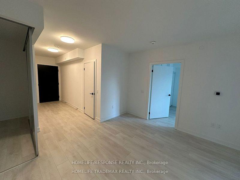 Photo 4 of Unit 416, 117 Broadway Avenue, Toronto, Mount Pleasant West — HOMEH