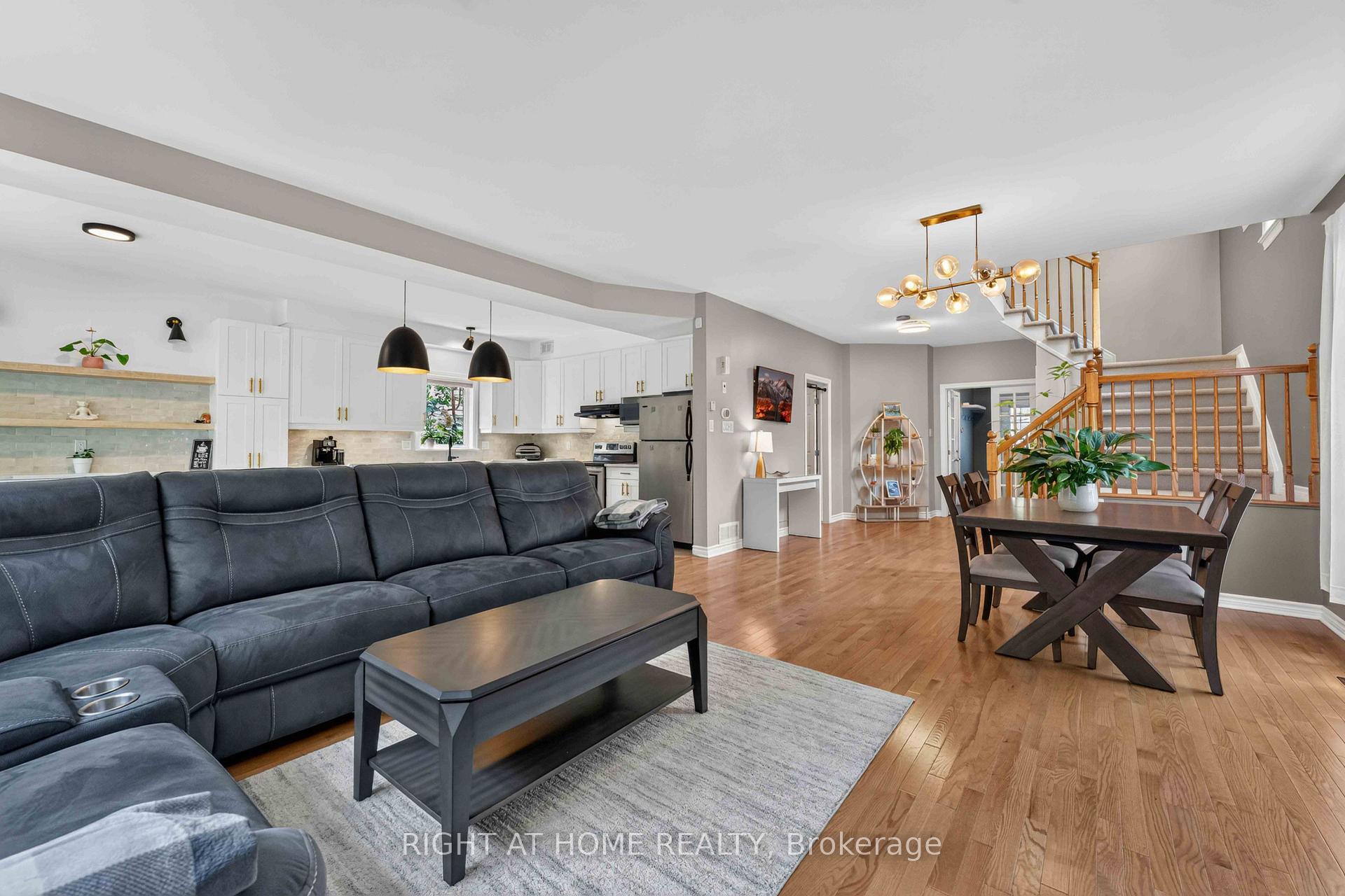 Photo 5 of 168 Steeple Chase Drive, Ottawa, Kanata - Bridlewood — HOMEH