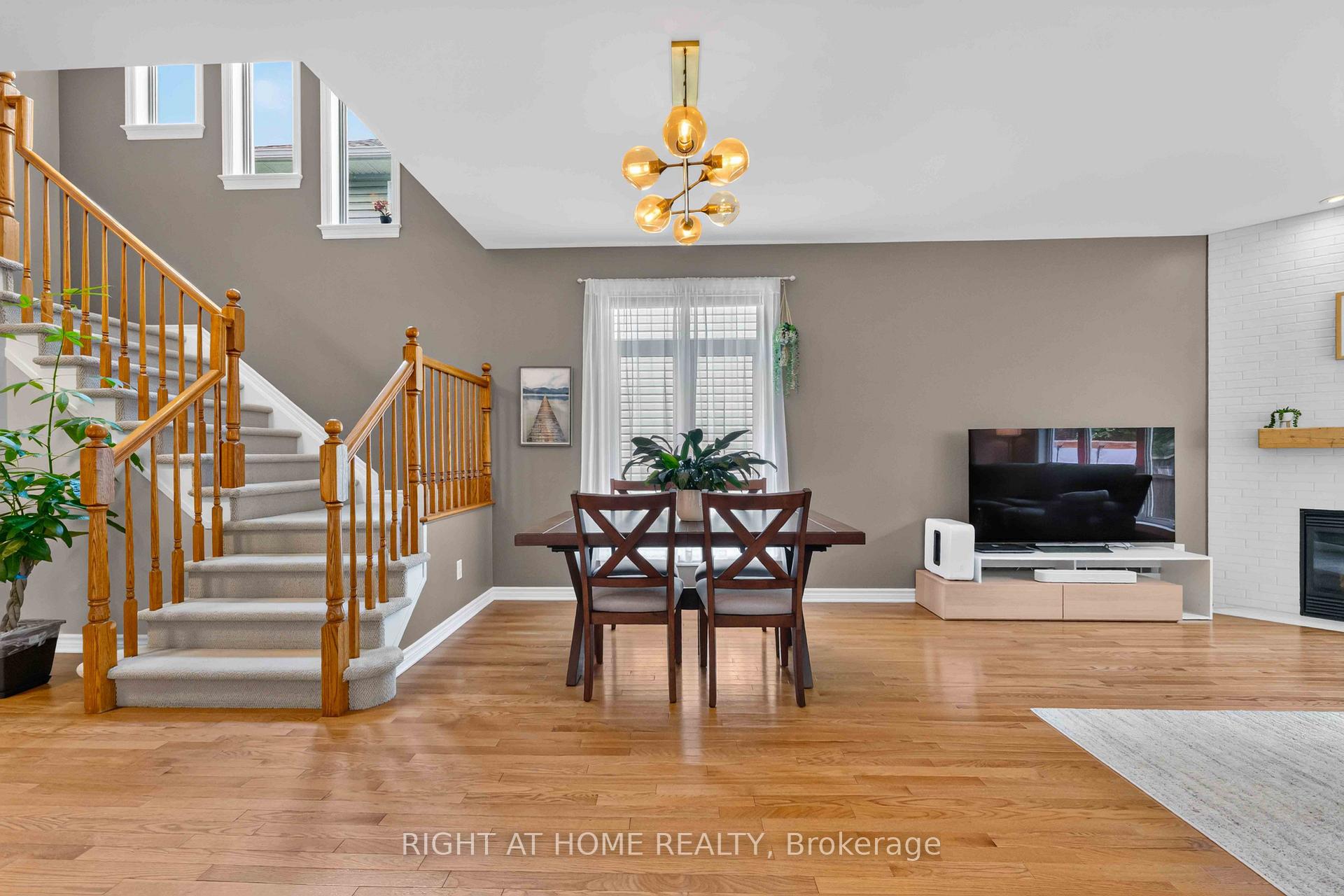 Photo 7 of 168 Steeple Chase Drive, Ottawa, Kanata - Bridlewood — HOMEH