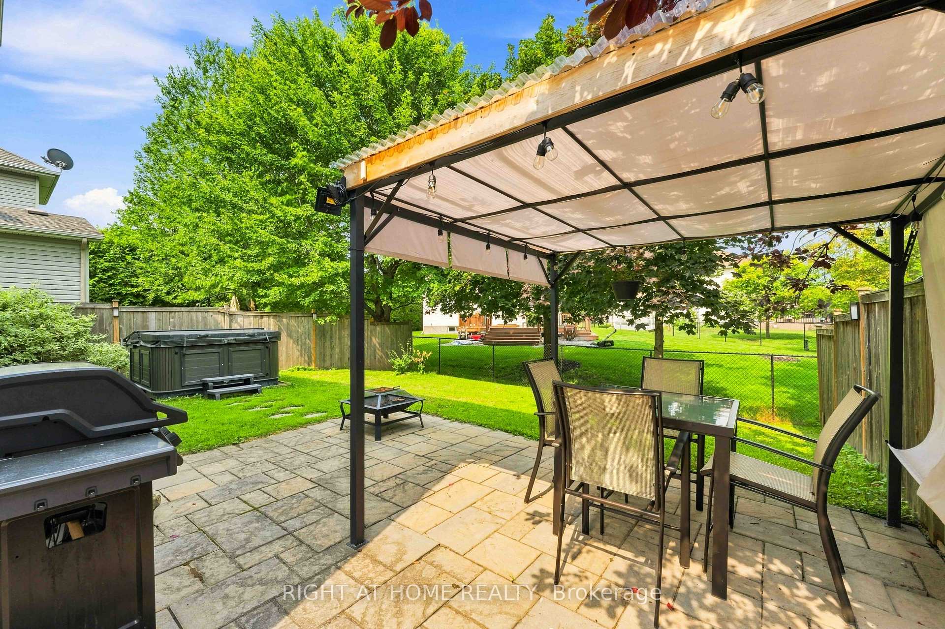 Photo 31 of 168 Steeple Chase Drive, Ottawa, Kanata - Bridlewood — HOMEH