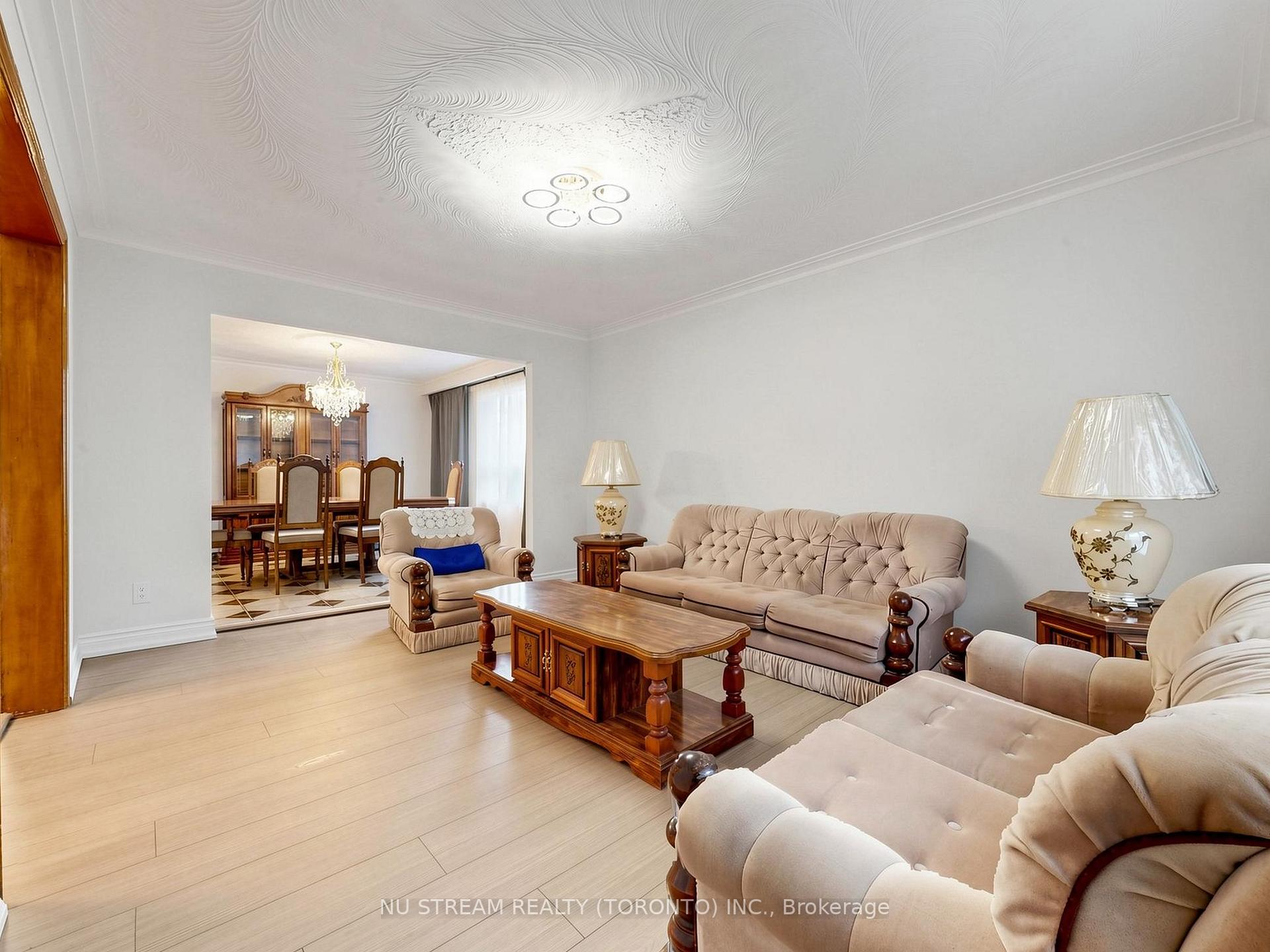 Photo 7 of 117 Ambercroft Boulevard, Scarborough, Steeles — HOMEH