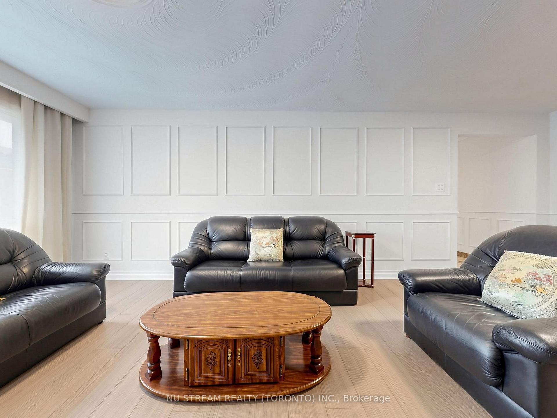 Photo 16 of 117 Ambercroft Boulevard, Scarborough, Steeles — HOMEH