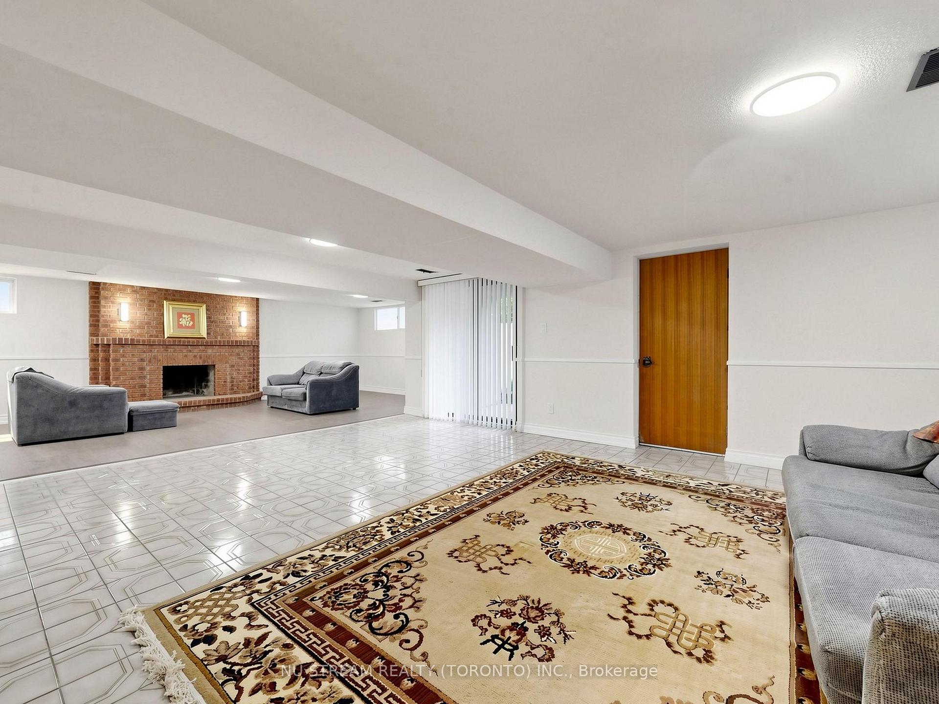 Photo 31 of 117 Ambercroft Boulevard, Scarborough, Steeles — HOMEH