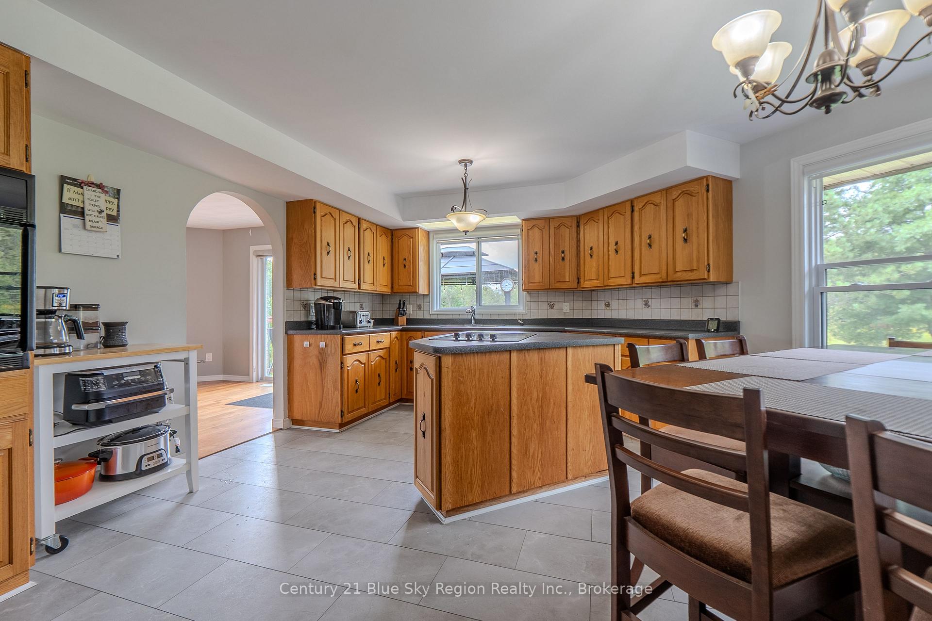 Photo 5 of 71 Levert Drive, West Nipissing, Sturgeon Falls — HOMEH
