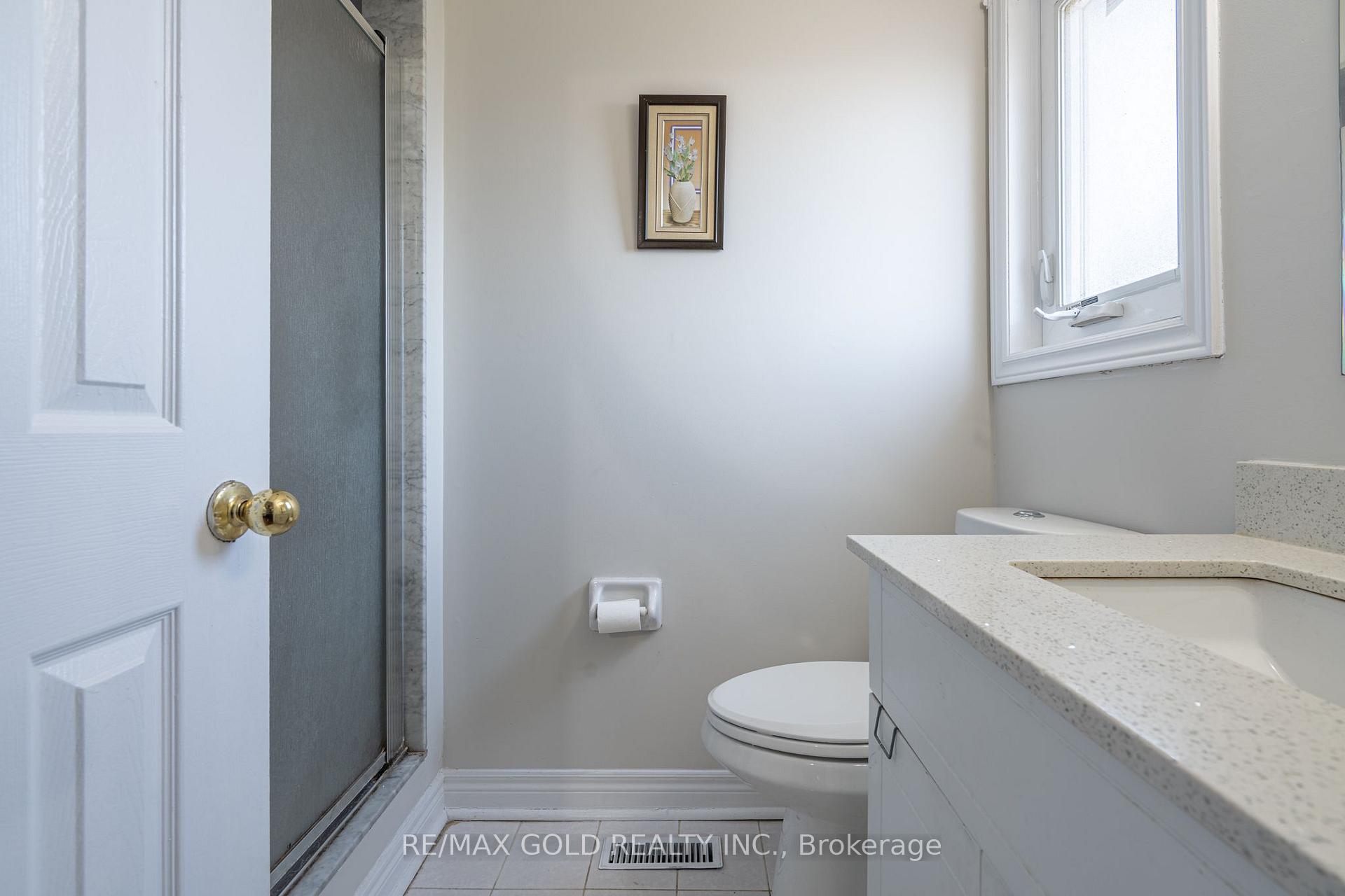 Photo 21 of 121 Bighorn Crescent, Brampton, Sandringham-Wellington — HOMEH