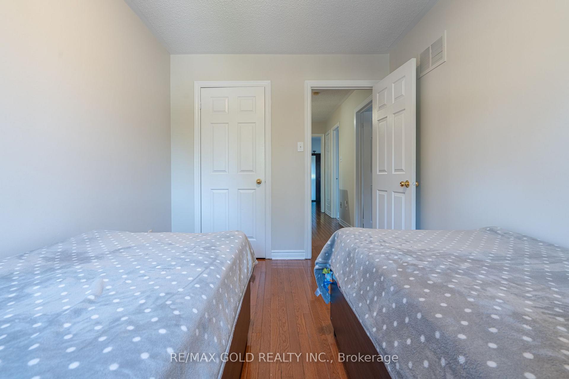 Photo 26 of 121 Bighorn Crescent, Brampton, Sandringham-Wellington — HOMEH