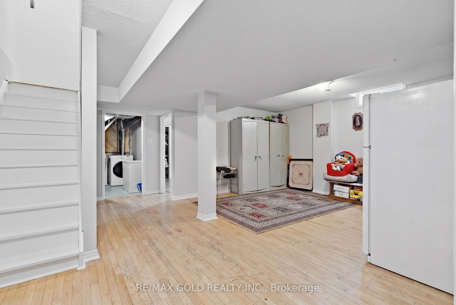 Photo 29 of 121 Bighorn Crescent, Brampton, Sandringham-Wellington — HOMEH
