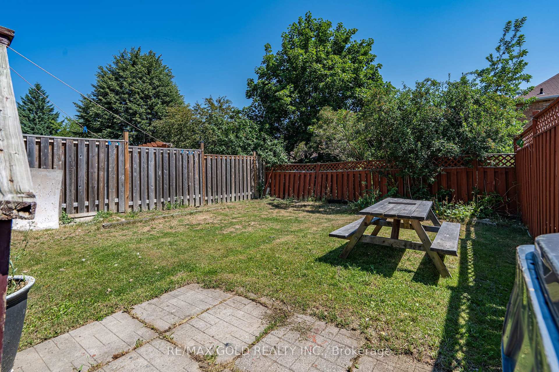 Photo 34 of 121 Bighorn Crescent, Brampton, Sandringham-Wellington — HOMEH