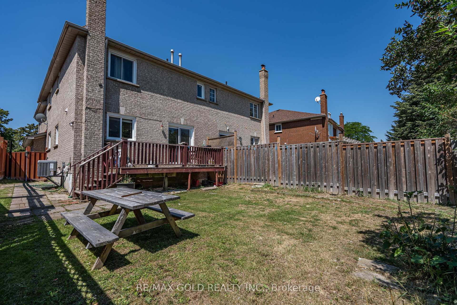 Photo 35 of 121 Bighorn Crescent, Brampton, Sandringham-Wellington — HOMEH