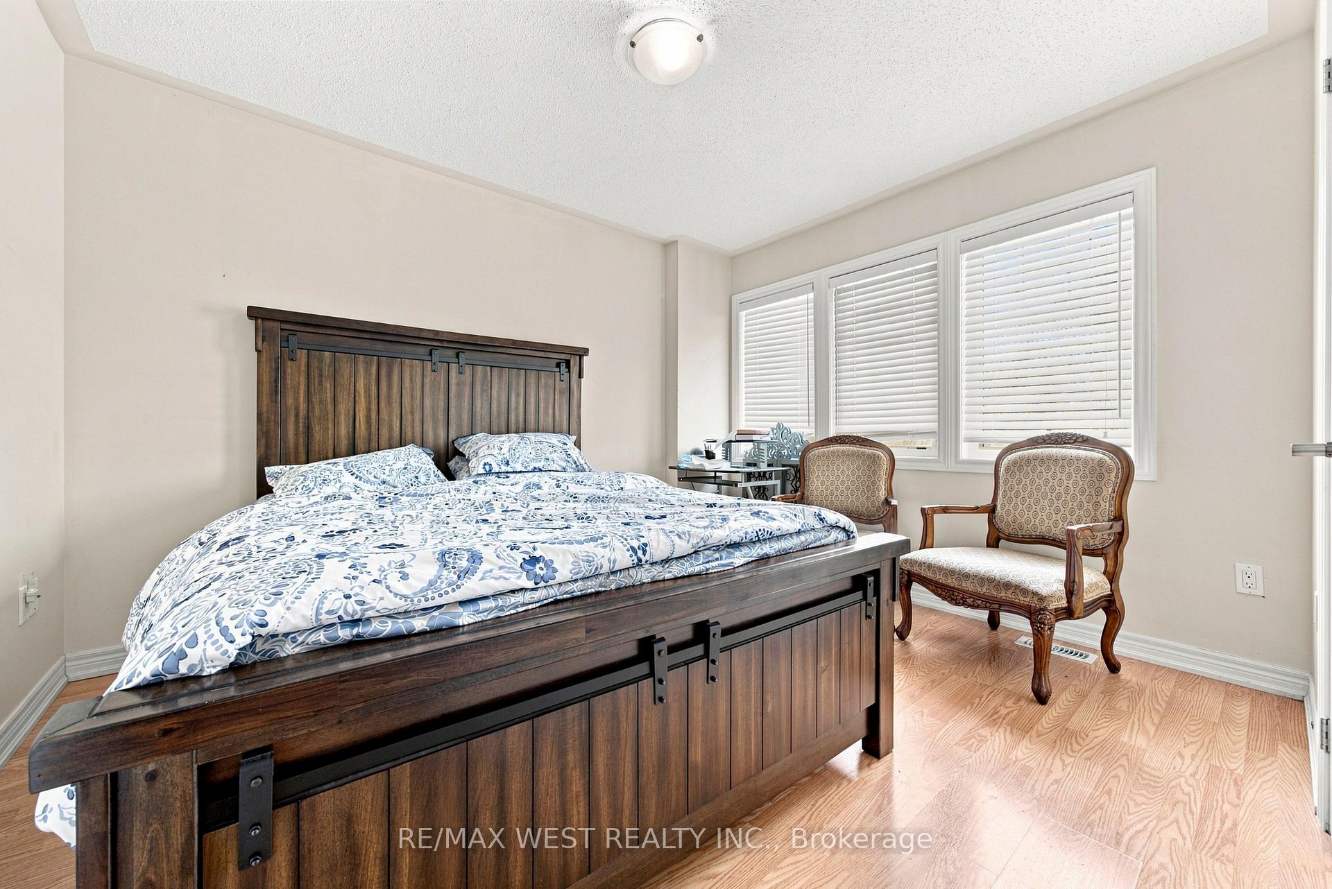 Photo 26 of 35 Sky Harbour Drive, Brampton, Bram West — HOMEH