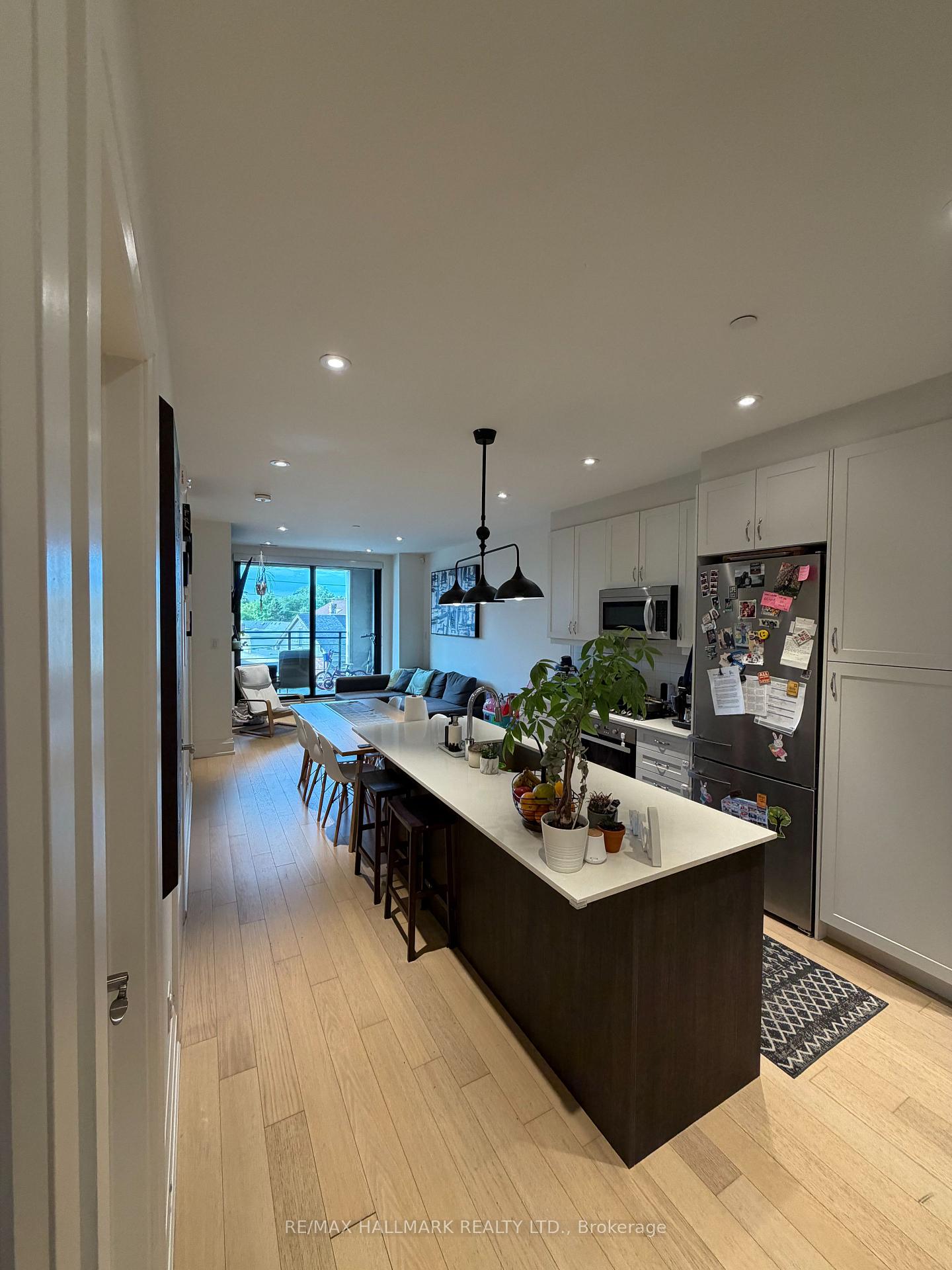 Photo 2 of Unit 302, 365 Beech Avenue, Toronto, The Beaches — HOMEH
