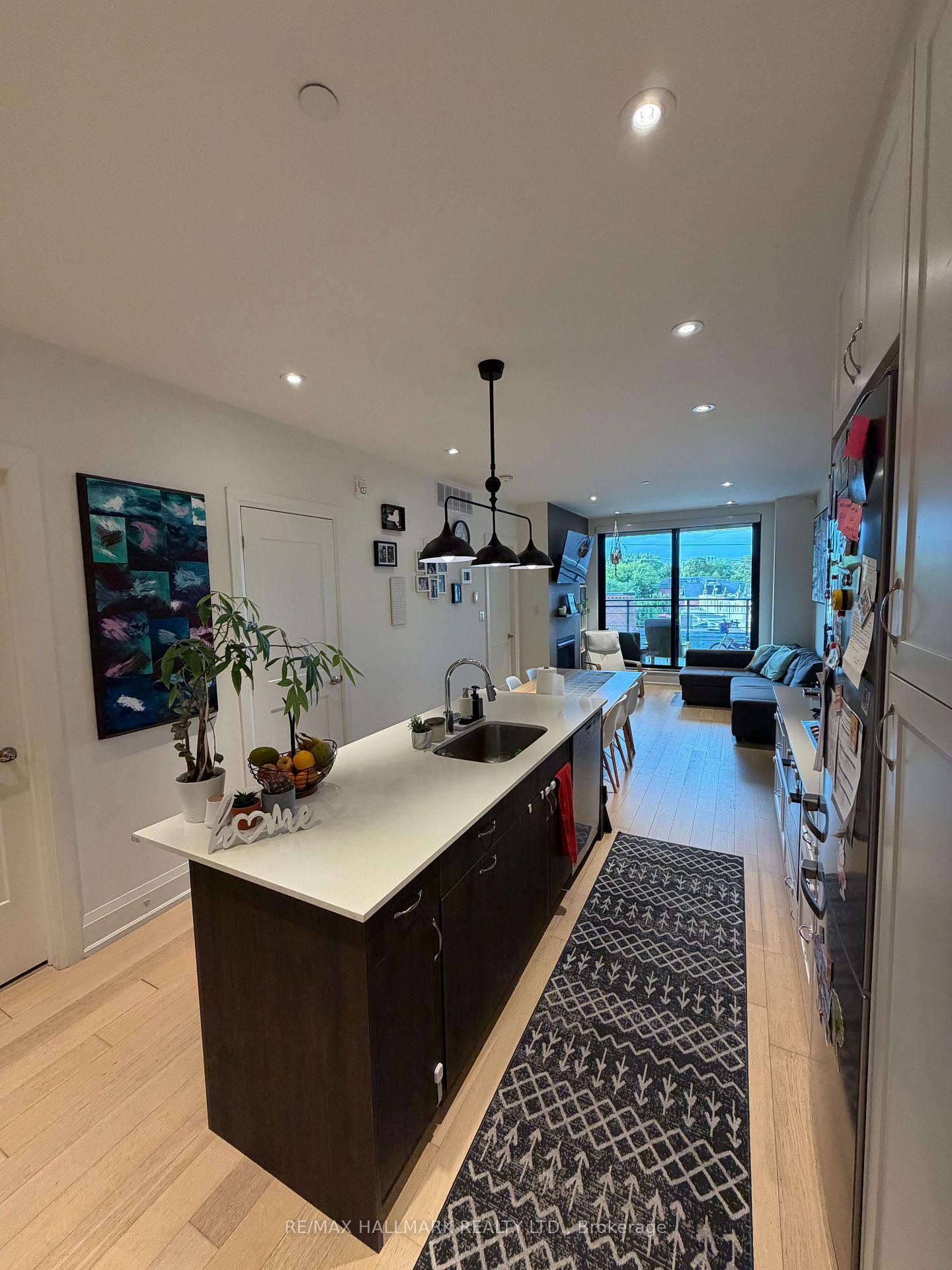 Photo 3 of Unit 302, 365 Beech Avenue, Toronto, The Beaches — HOMEH