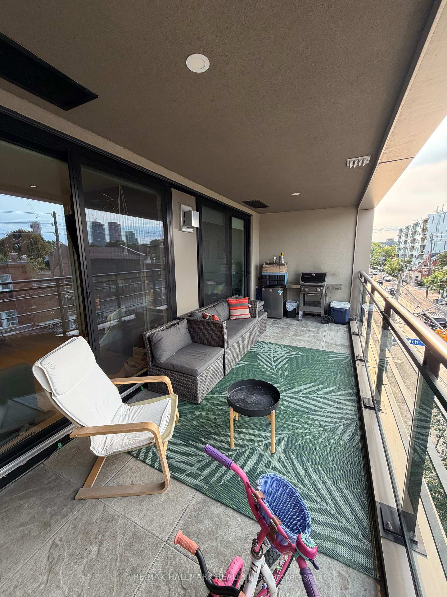 Photo 9 of Unit 302, 365 Beech Avenue, Toronto, The Beaches — HOMEH