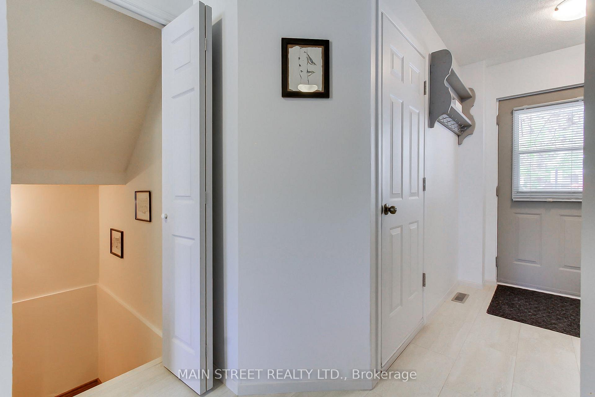 Photo 6 of 574 Jack Giles Circle, Newmarket, Summerhill Estates — HOMEH