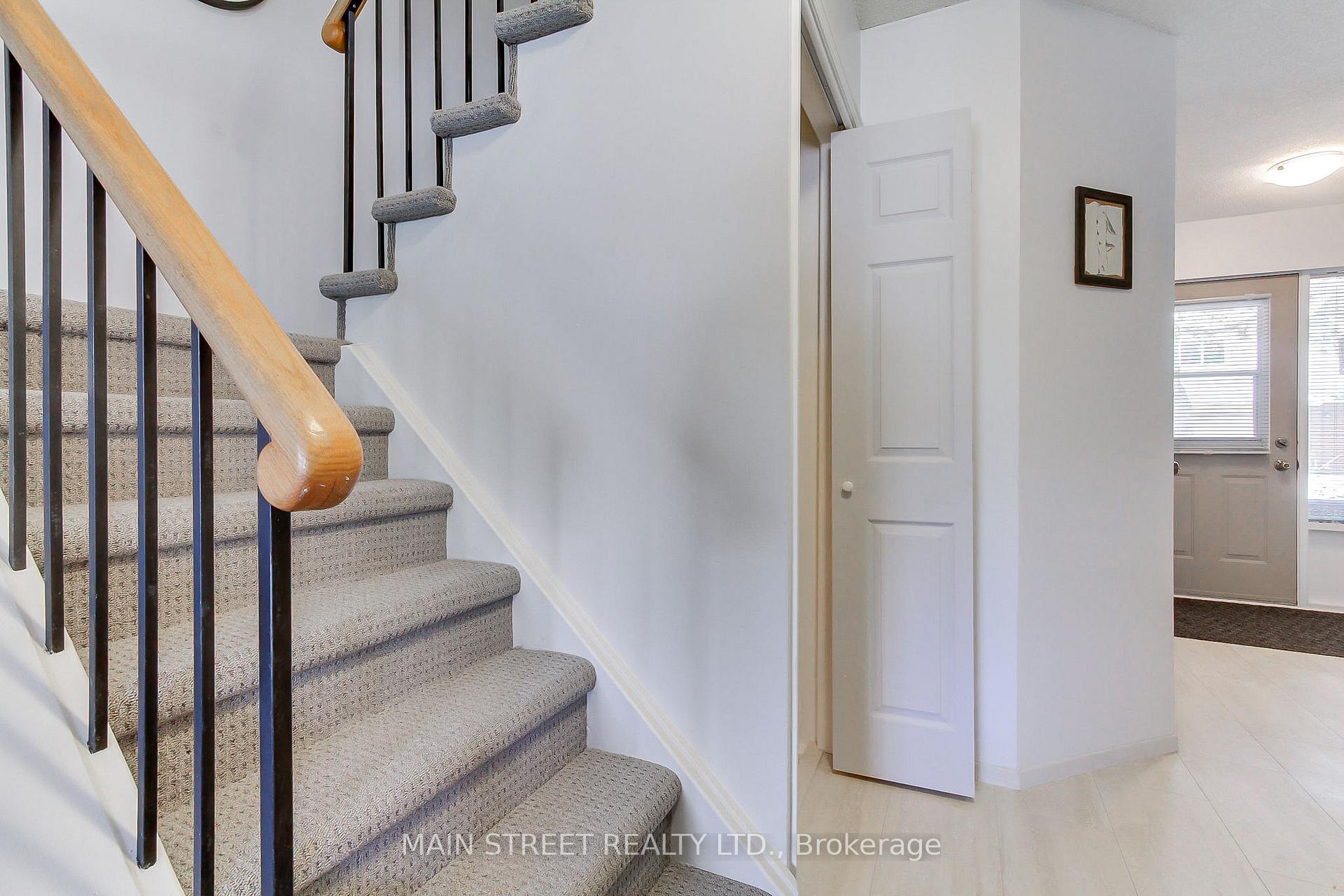 Photo 8 of 574 Jack Giles Circle, Newmarket, Summerhill Estates — HOMEH