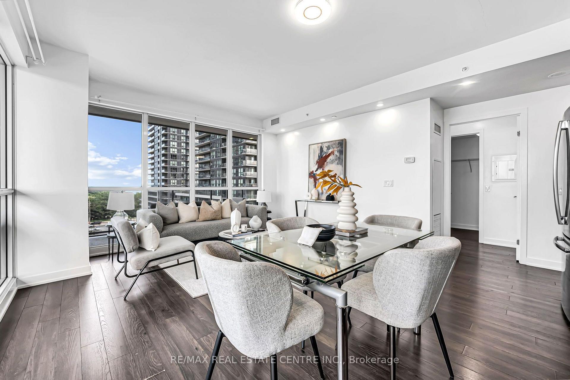 Photo 10 of Unit 809, 10 Park Lawn Road, Etobicoke, Mimico — HOMEH