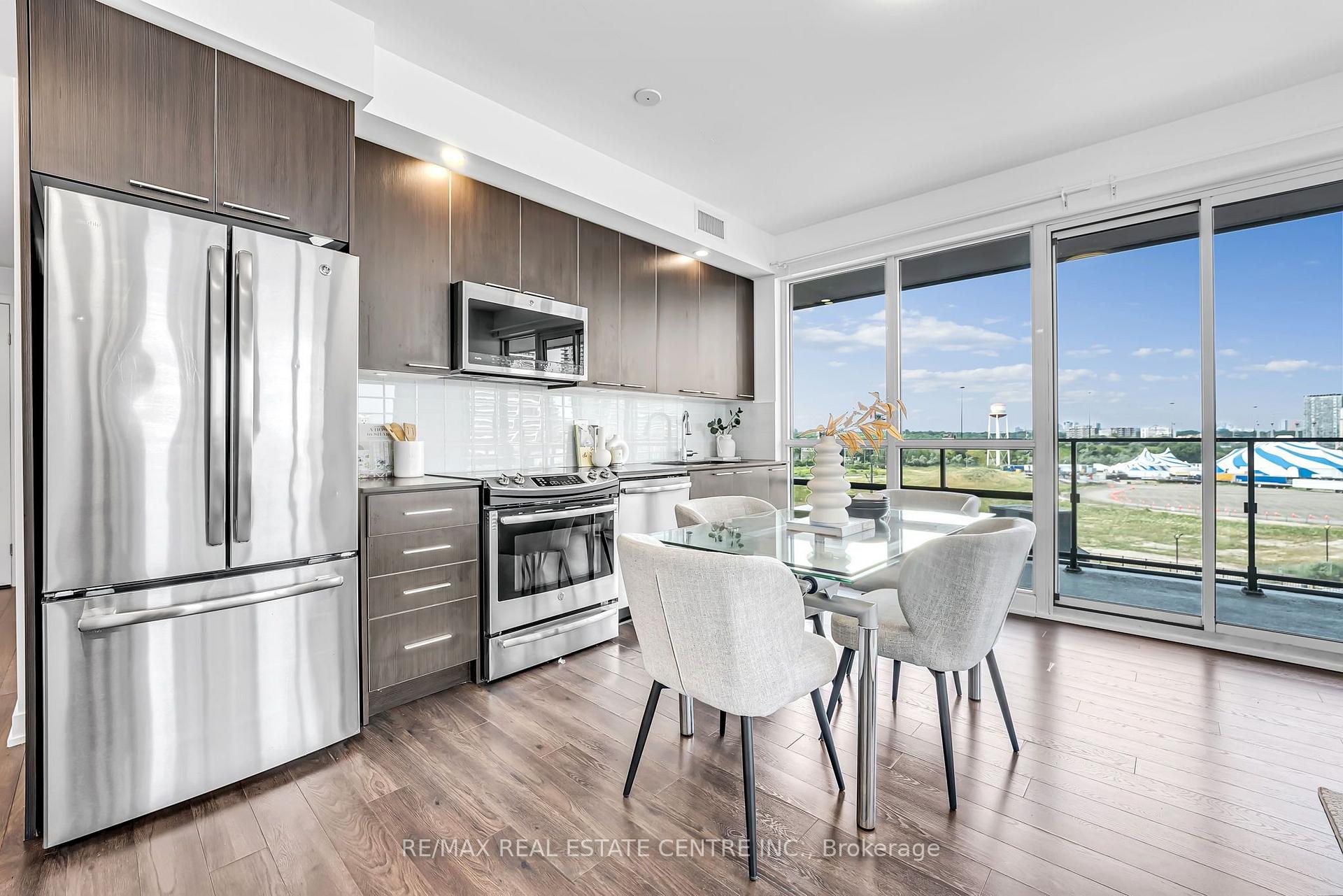 Photo 14 of Unit 809, 10 Park Lawn Road, Etobicoke, Mimico — HOMEH