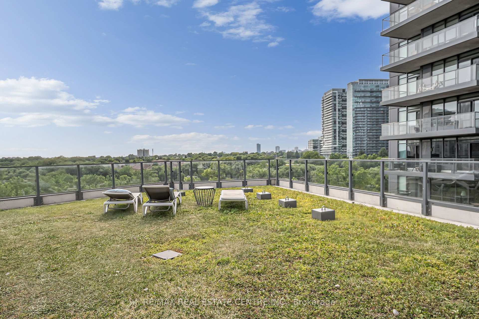 Photo 32 of Unit 809, 10 Park Lawn Road, Etobicoke, Mimico — HOMEH